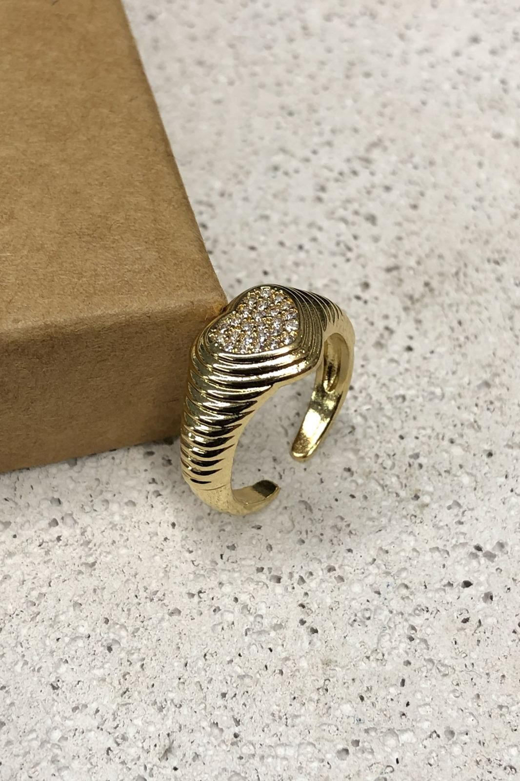 Zirkon Taş Kalp Model Gold Yüzük