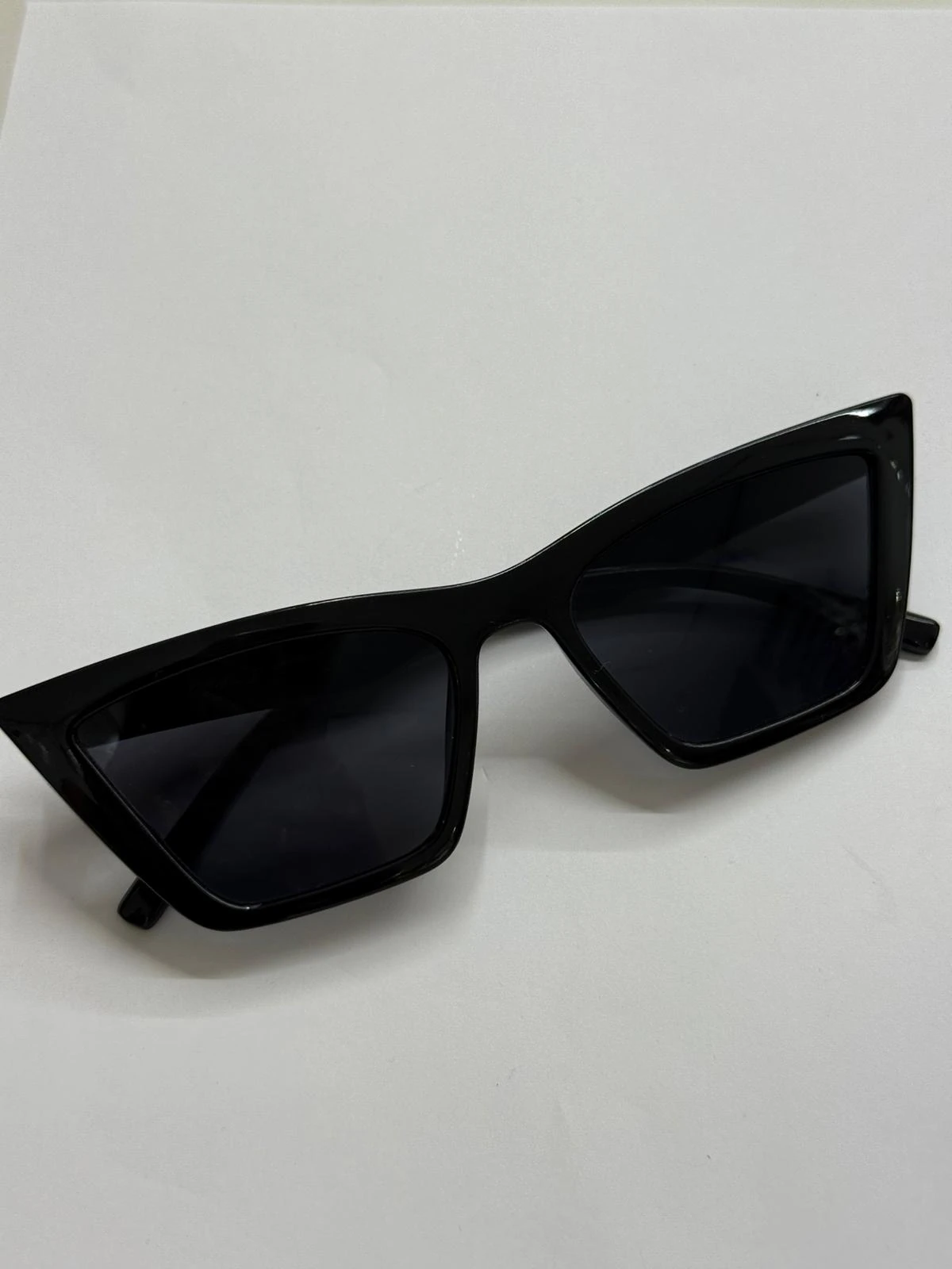 Sivri Kenarlı Siyah Gözlük