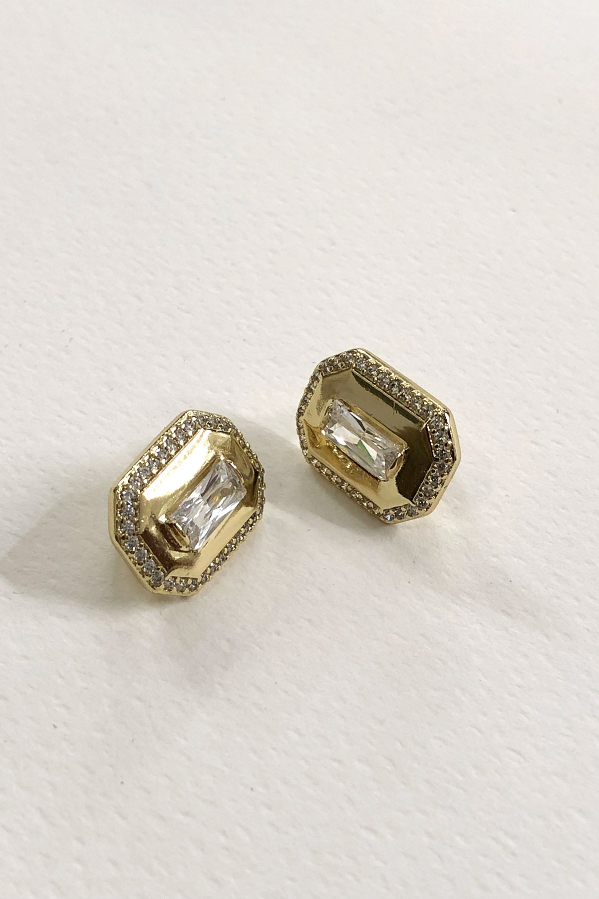 Dikdörtgen Taşlı Gold Detaylı Küpe
