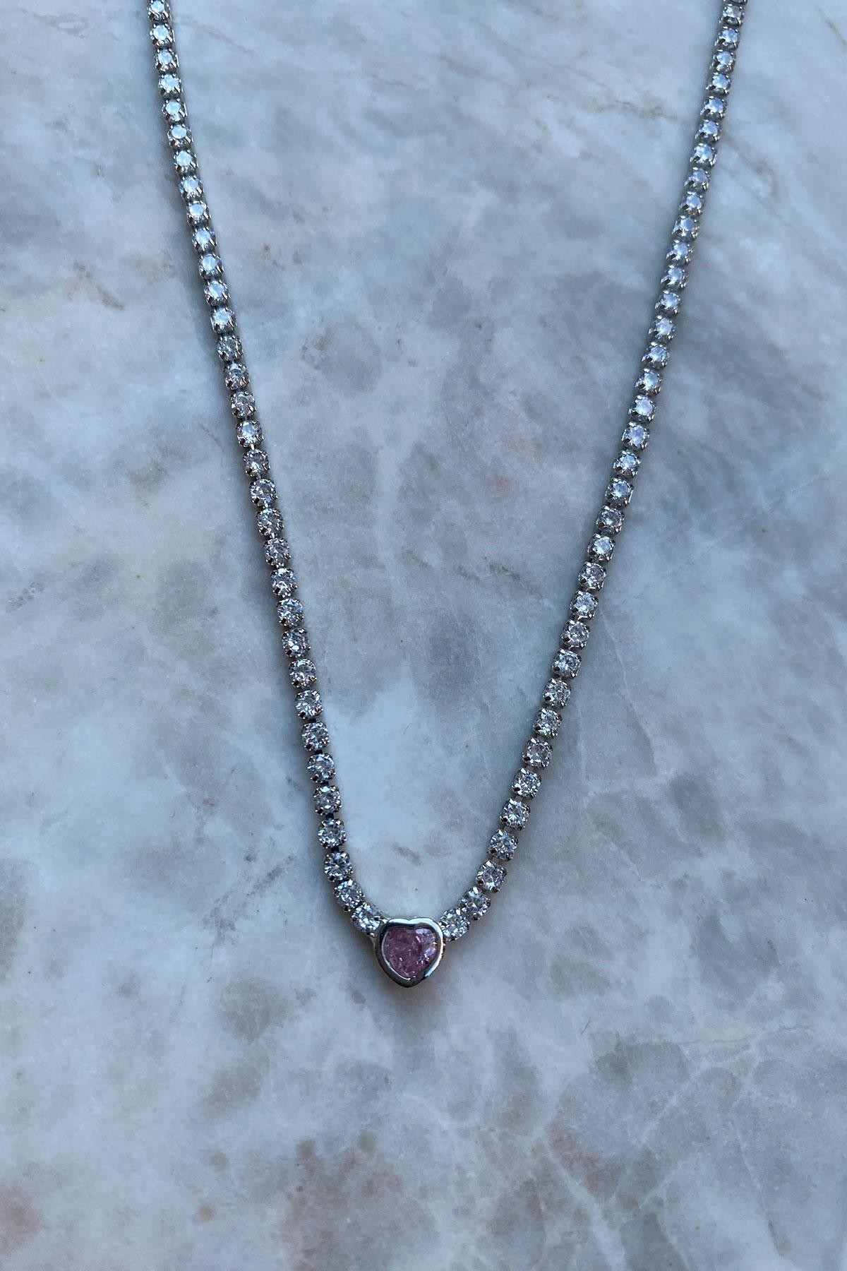 Pembe Kalp Model Zirkon Taşlı Gümüş Detaylı Kolye