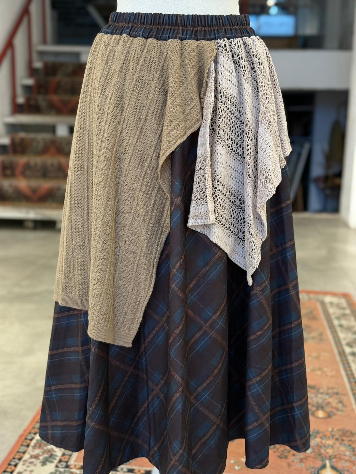 Parçalı Kahve Rengi Etek