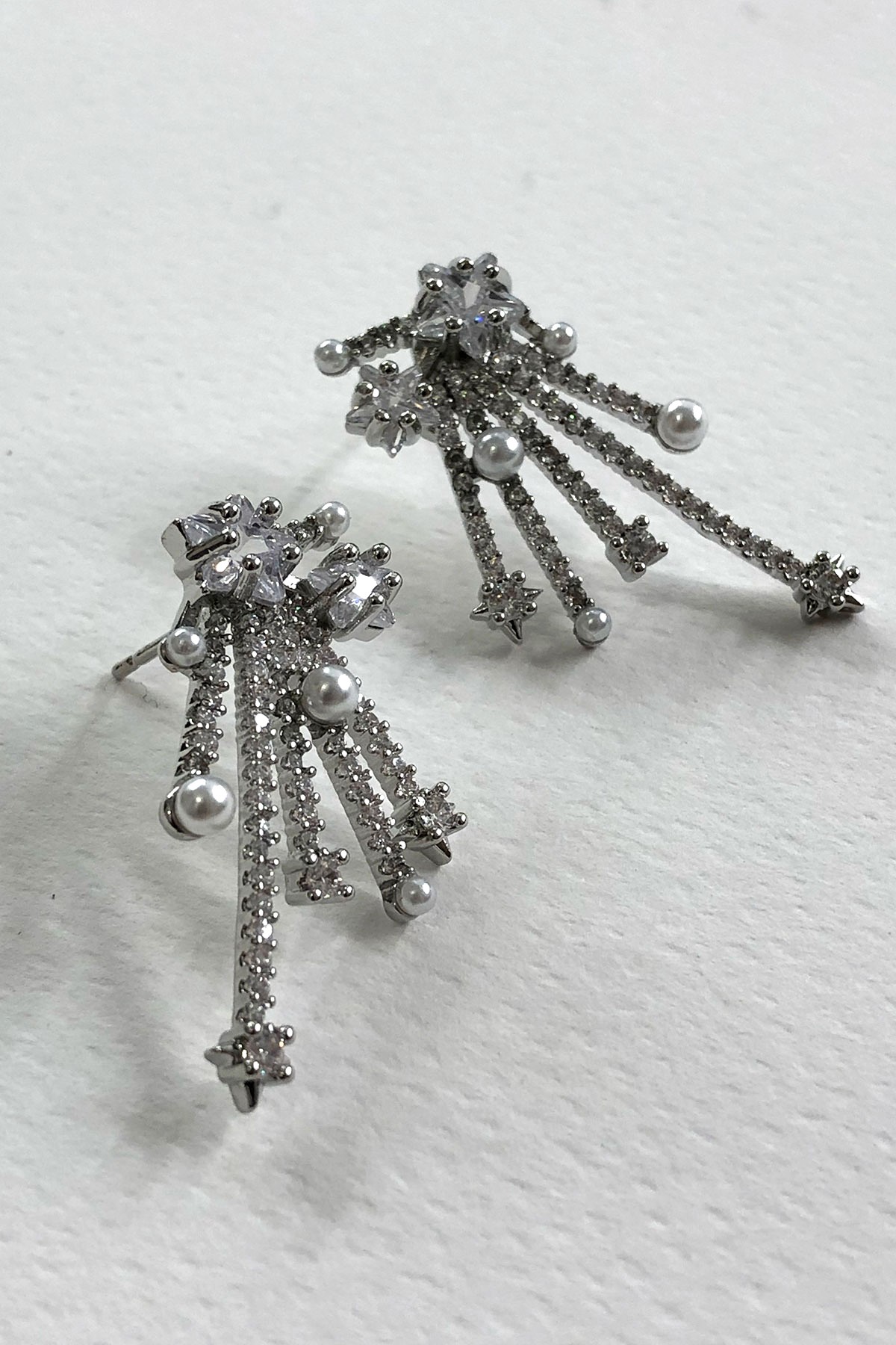 Yıldız Taşlı Model Silver Küpe