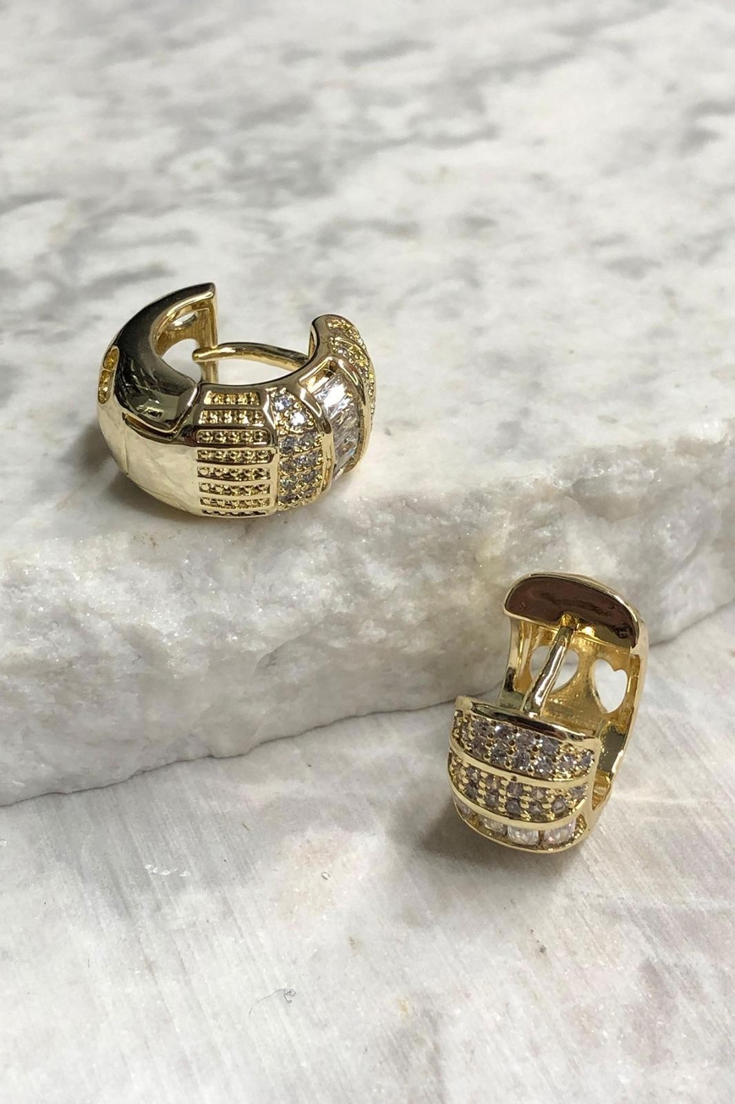 Desenli Zirkon Taş Model Gold Halka Küpe