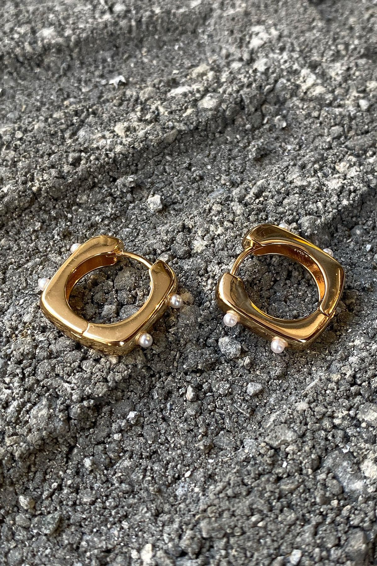 Kare İnci Gold Detaylı Zirkon Taş Küpe