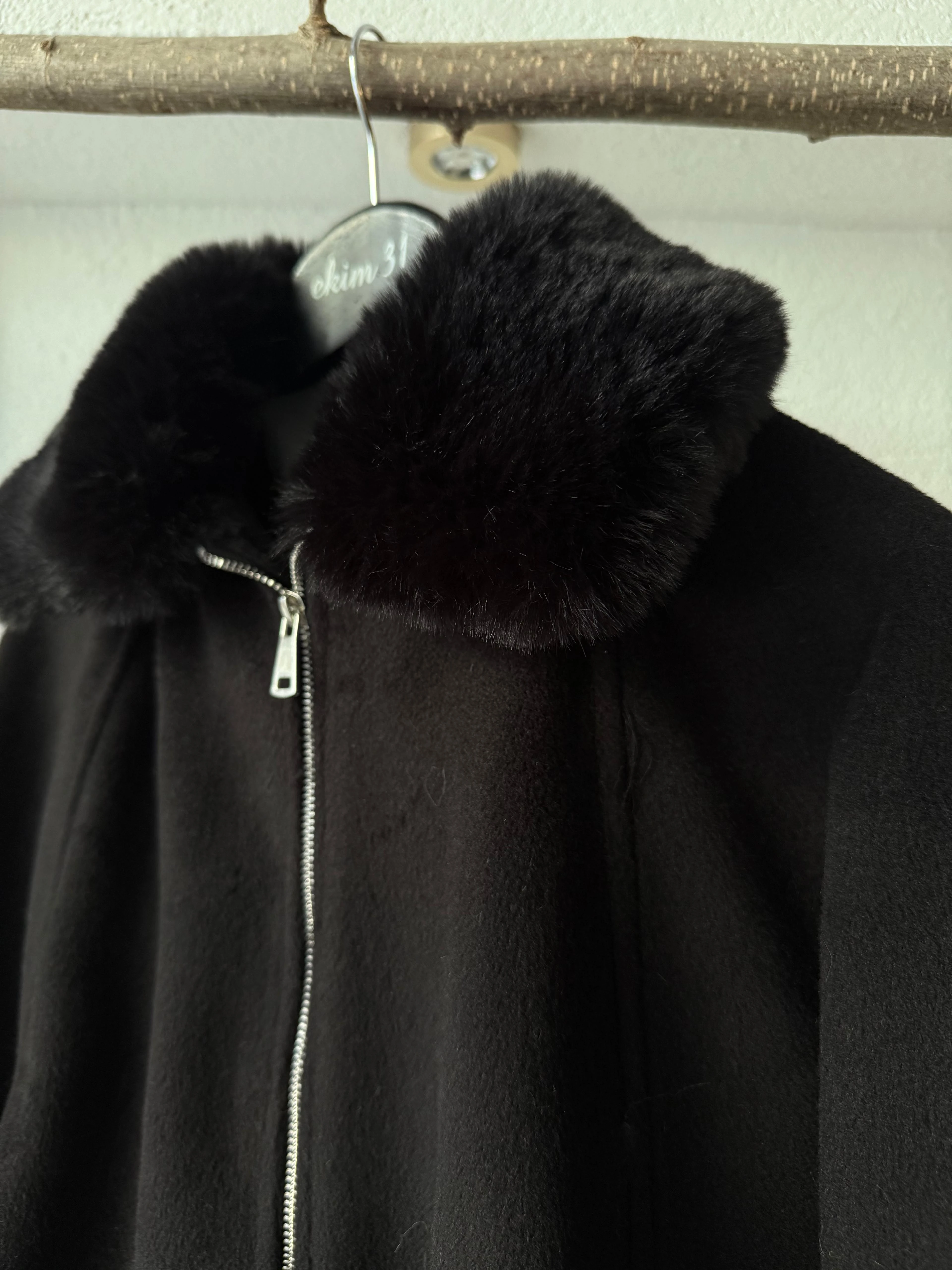 Kaşe Kürklü Pelerin Mont