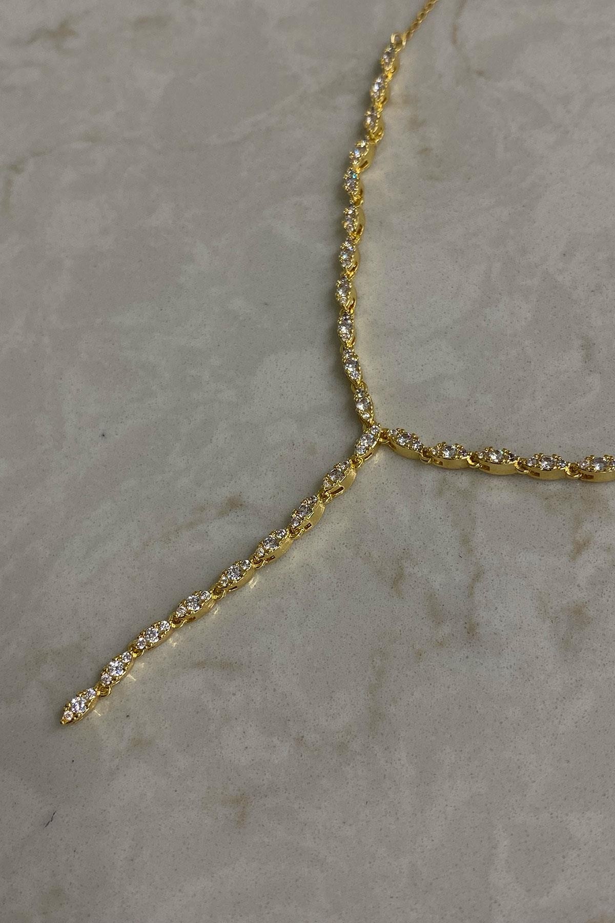 Taşlı Model Gold Detaylı Zirkon Taş Kaplama Kolye