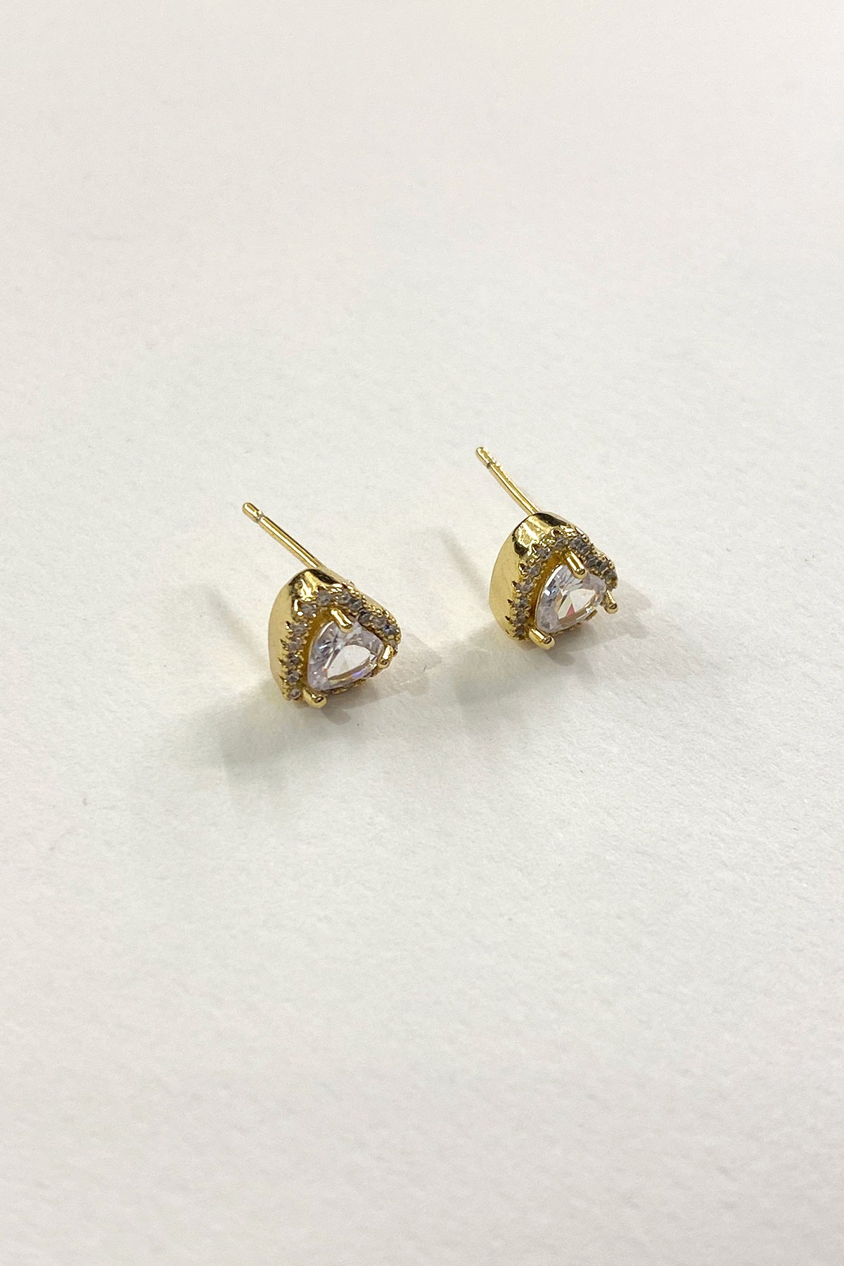 Kalp Model Gold Detaylı Zirkon Taş Küpe