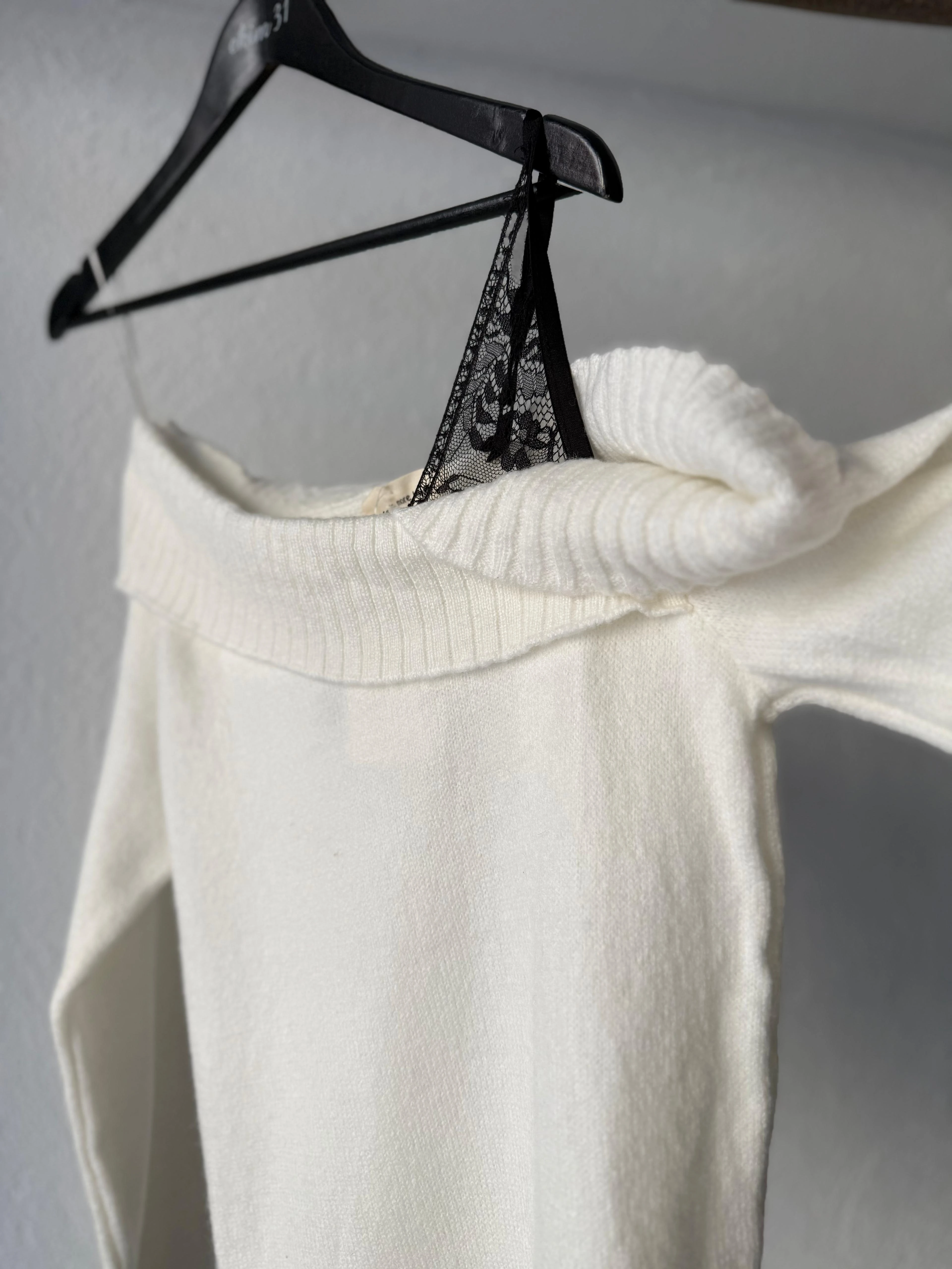 Dantel Askılı Ekru Kazak 