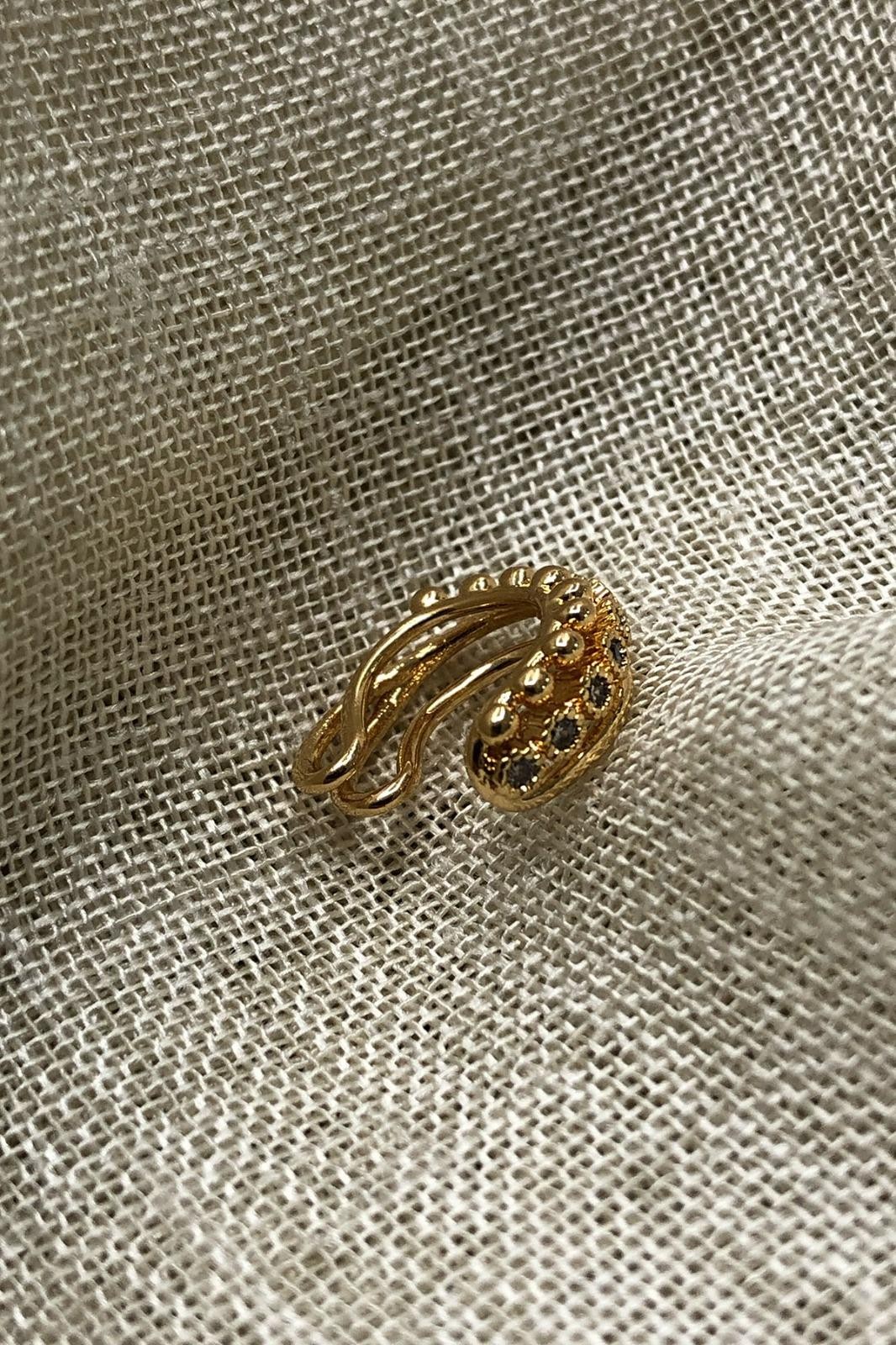 Yuvarlak Model Zirkon Taş Gold Kıkırdak Küpe