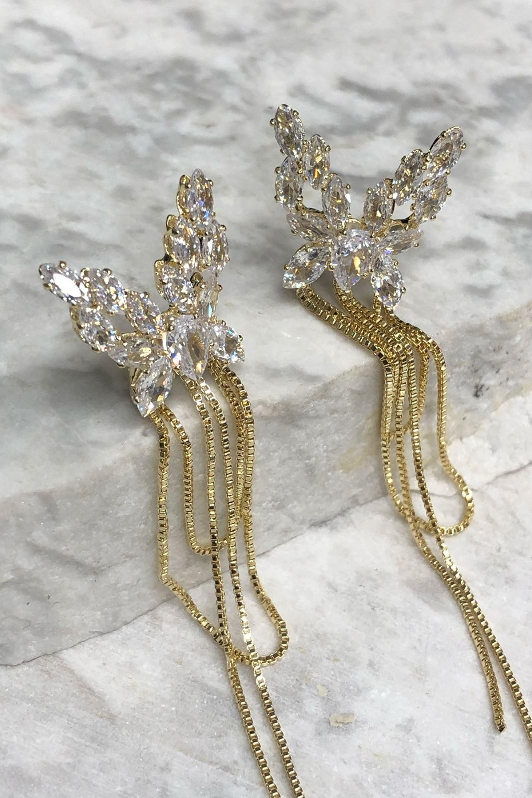 Sallantılı Kelebek Model Zirkon Taş Detay Gold Küpe