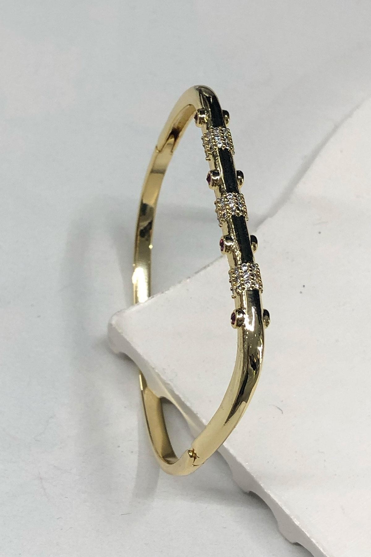 Minimal Fuşya Taşlı Model Gold Detaylı Kaplama Kelepçe Bileklik