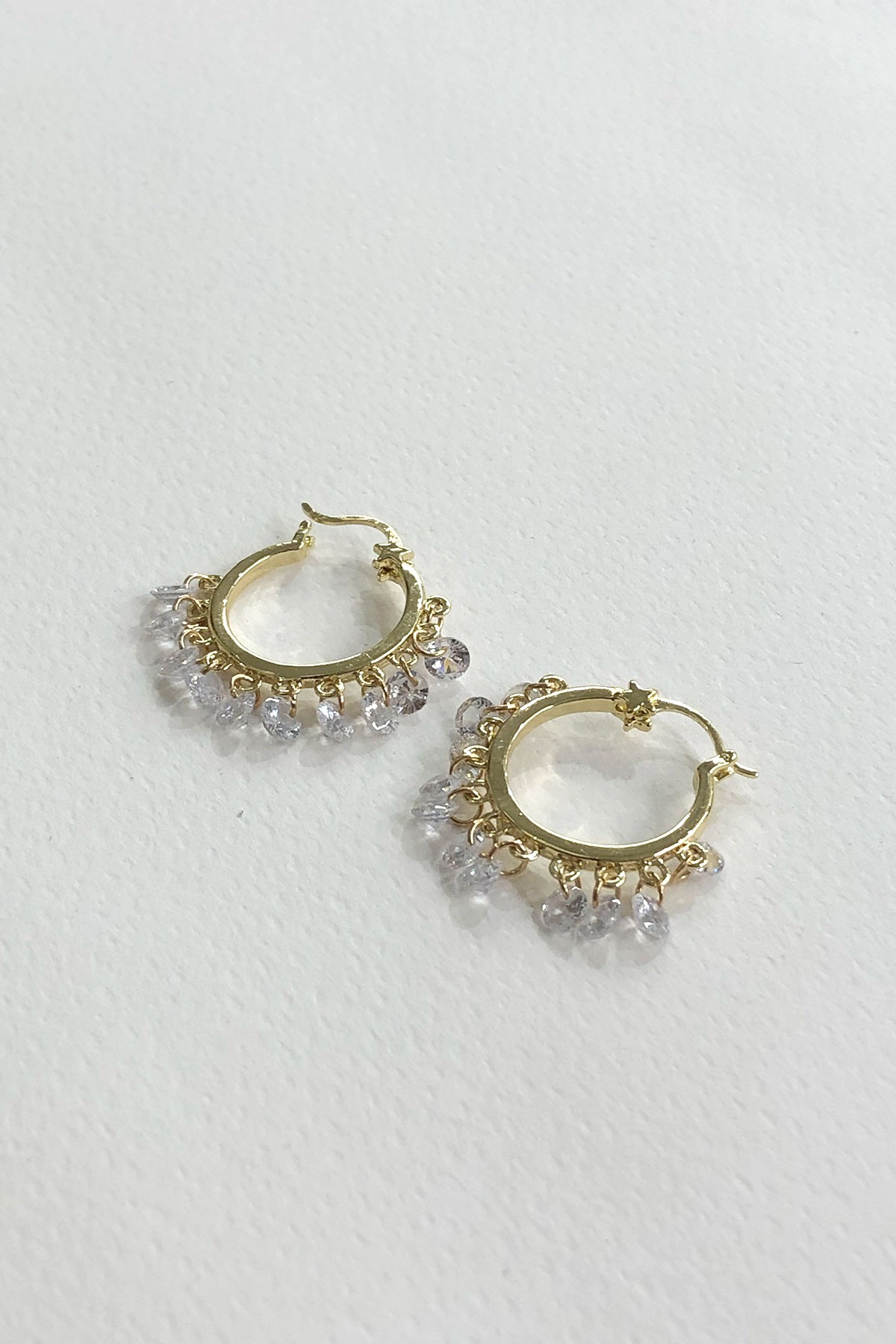 Şeffaf Taşlı Gold Detaylı Shakira Küpe