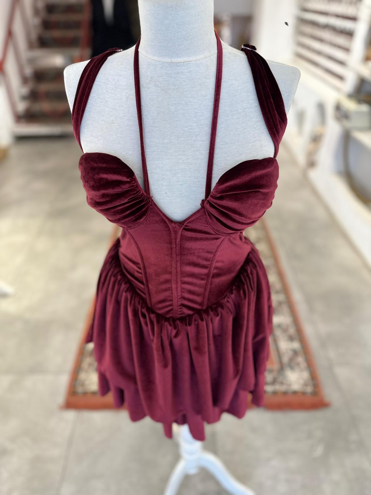 Korseli Kadife Bordo Renk Kısa Elbise