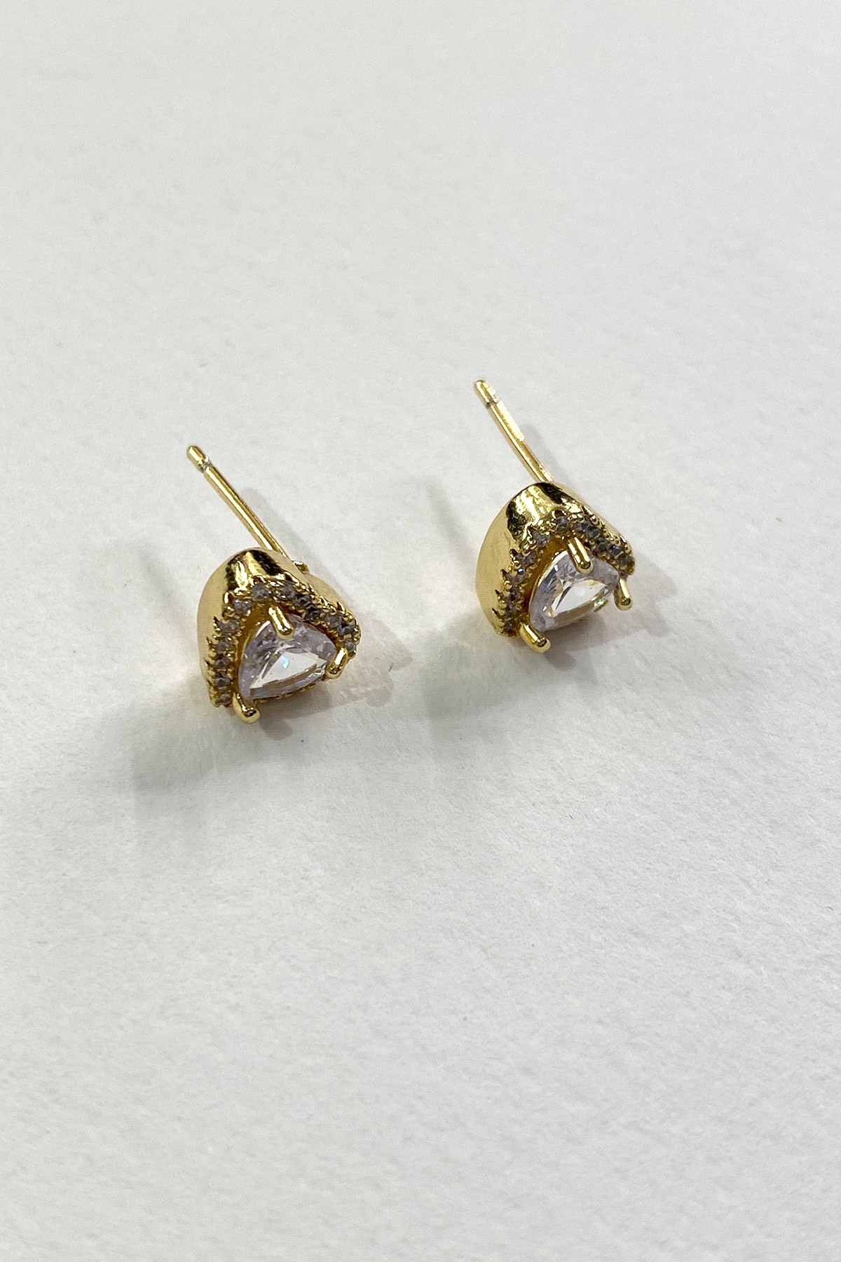 Kalp Model Gold Detaylı Zirkon Taş Küpe