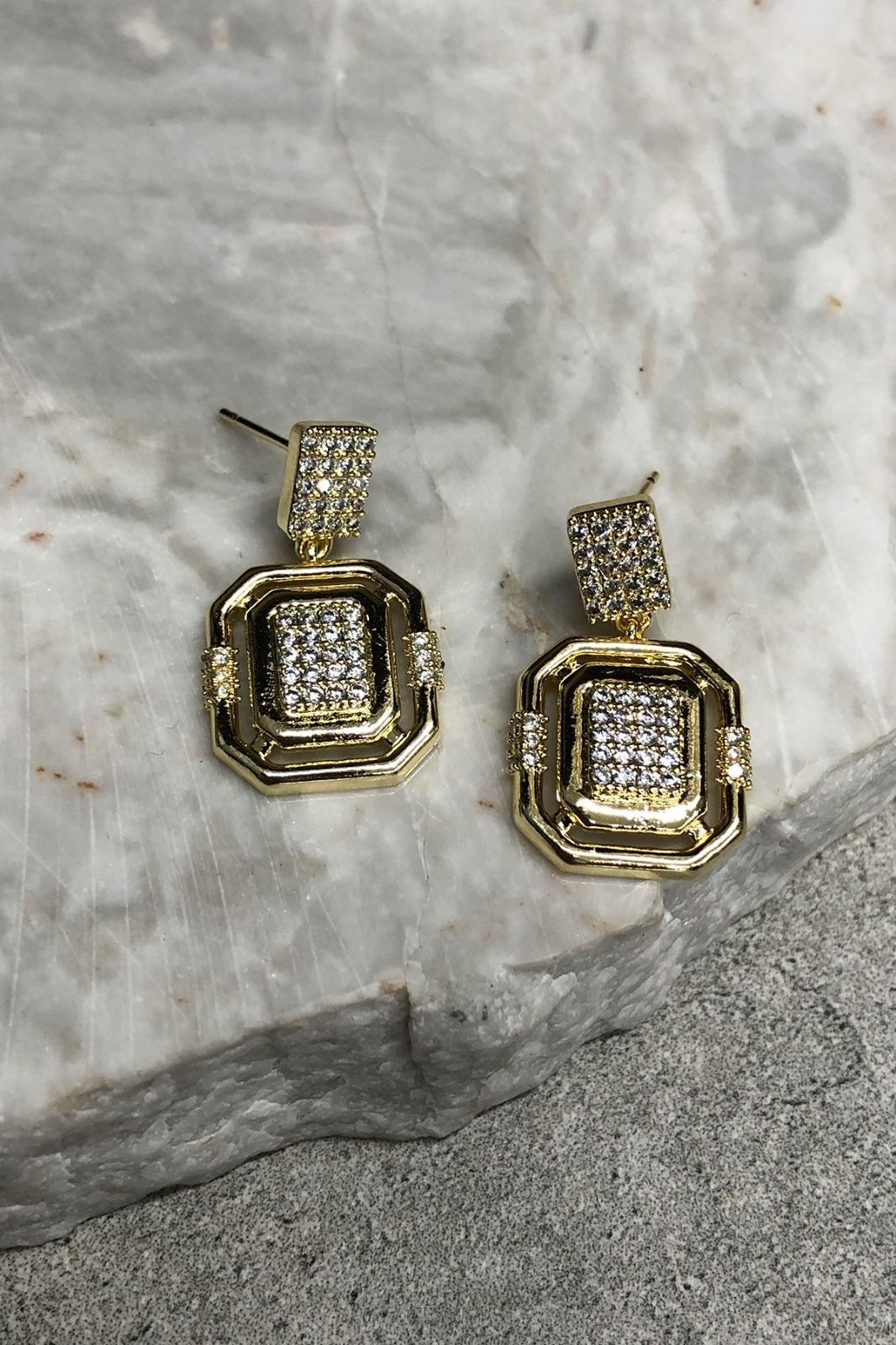 İkili Kare Model Zirkon Taş Gold Küpe
