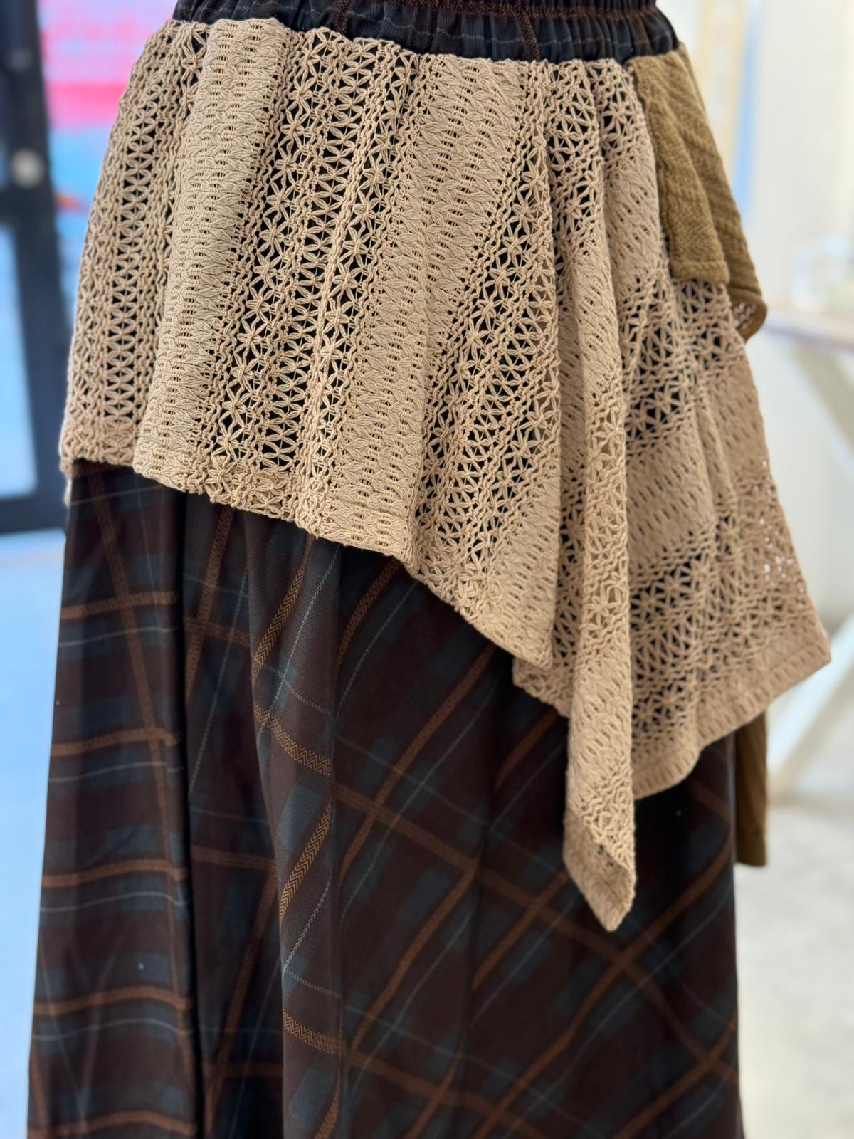 Parçalı Kahve Rengi Etek