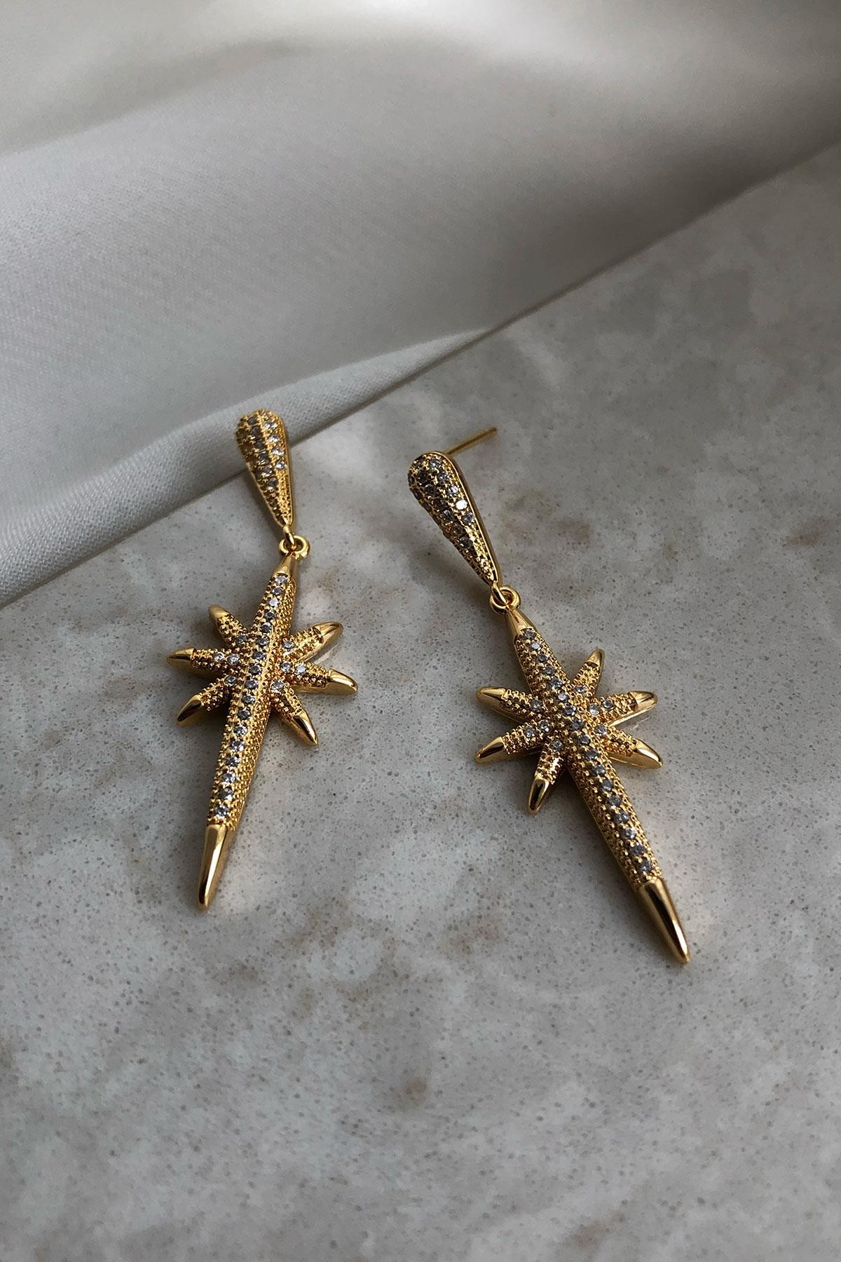Kutup Yıldız Model Gold Detaylı Zirkon Taş Küpe
