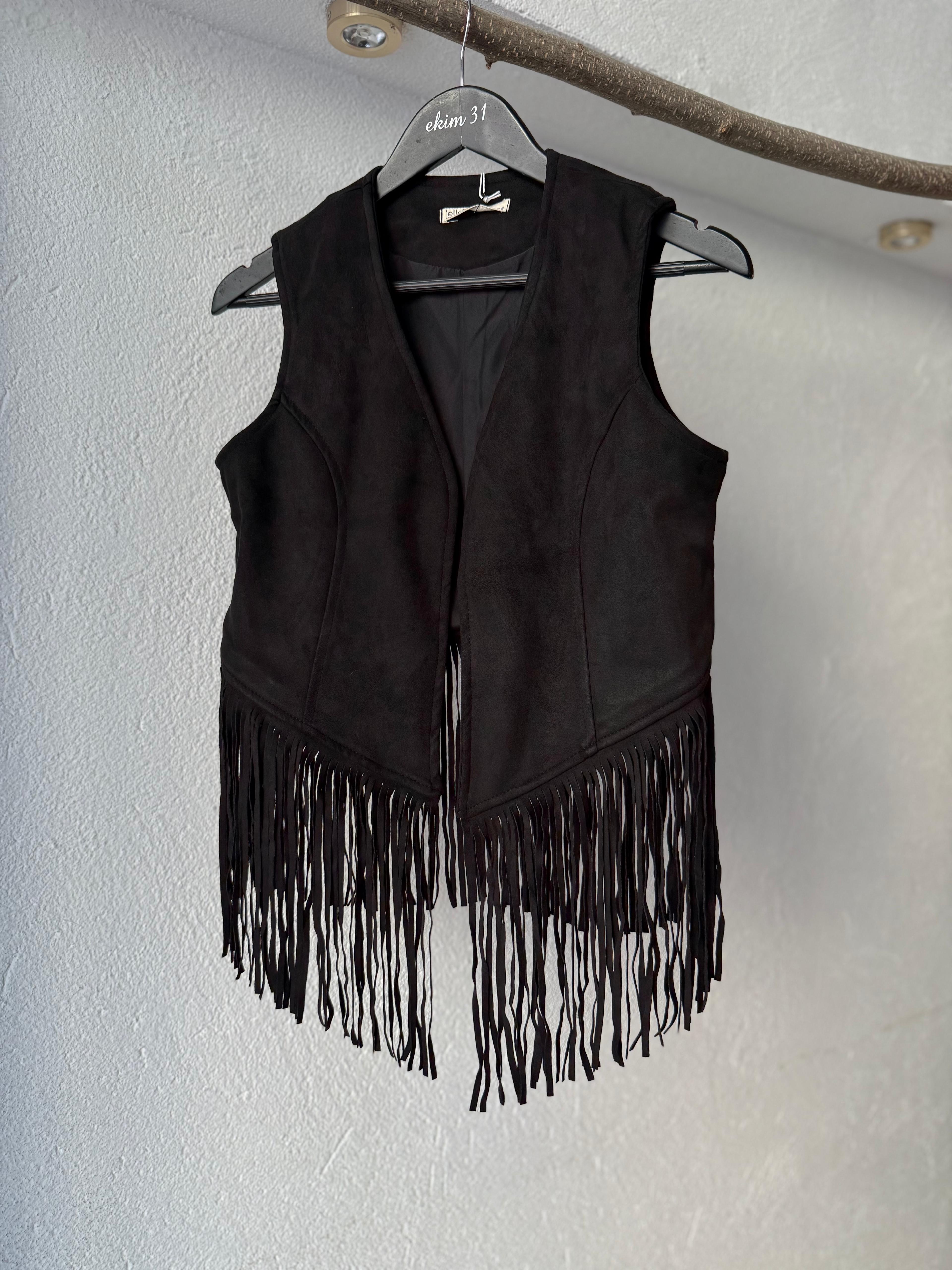 Püsküllü Siyah Yelek 