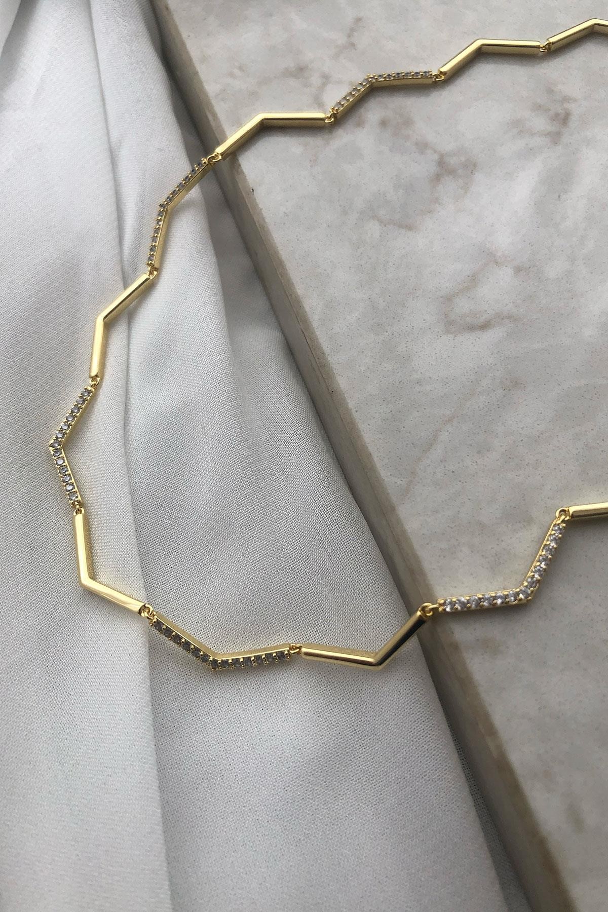 Zikzak Zirkon Taş Model Gold Detaylı Kaplama Kolye