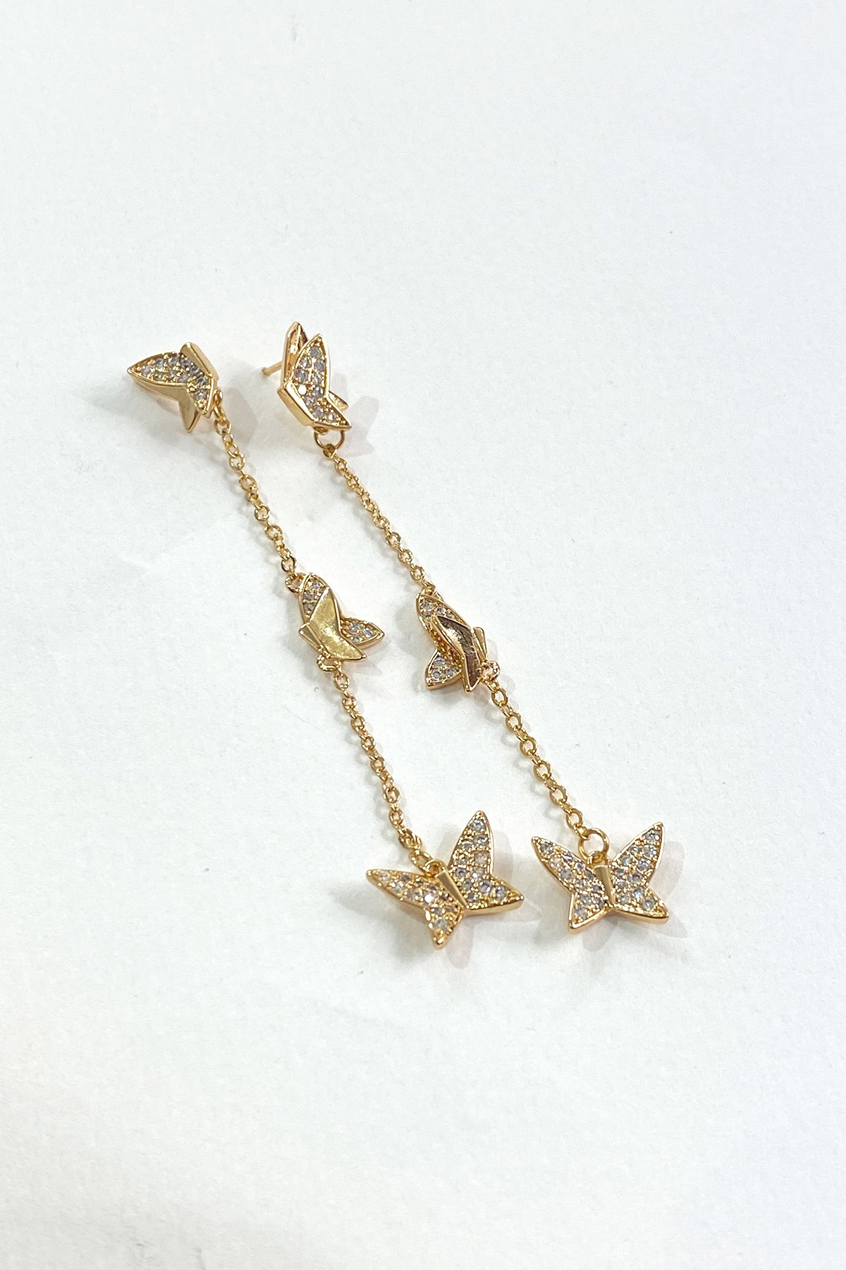 Kelebek Model Gold Detaylı Zirkon Taş Küpe