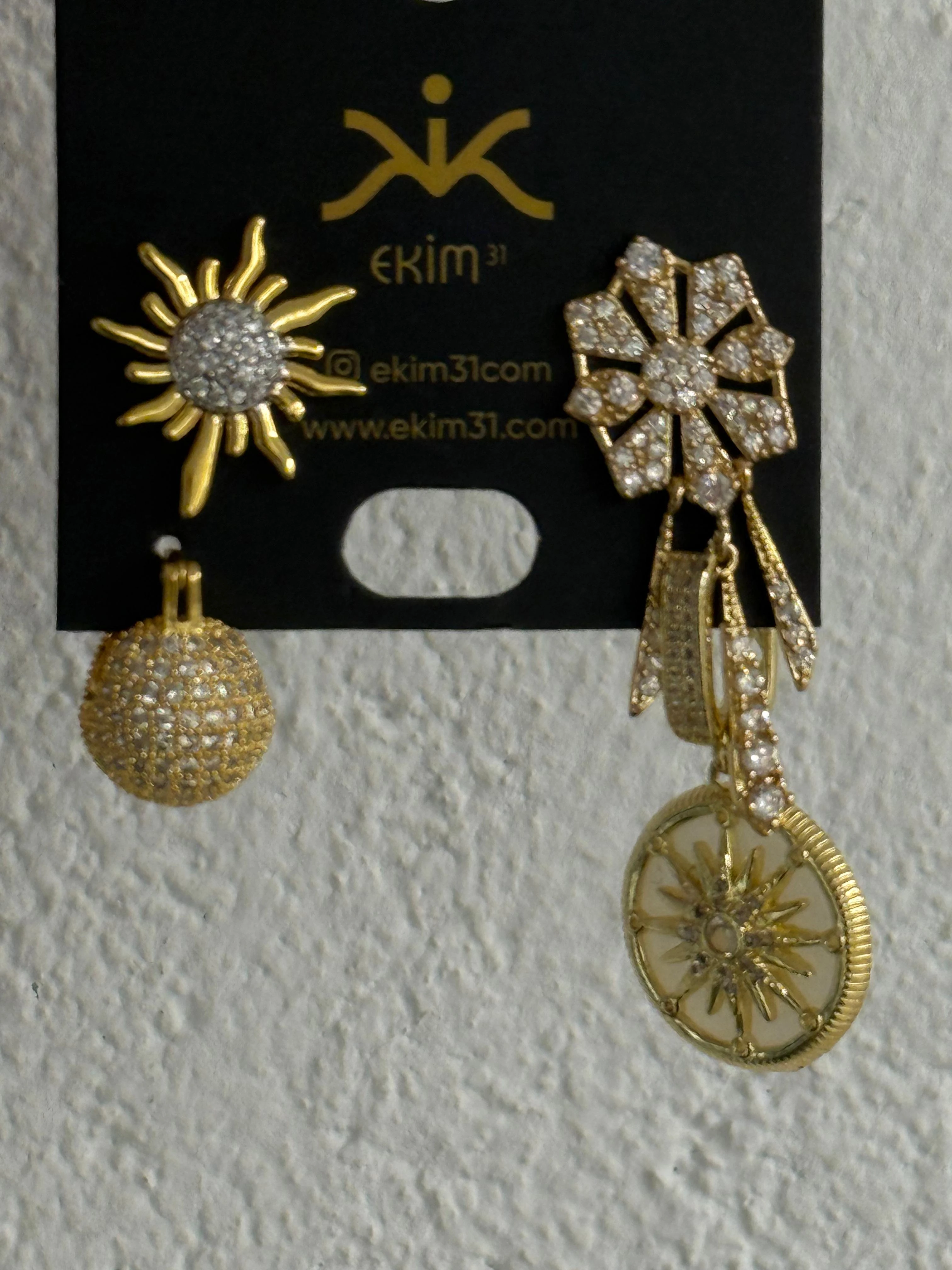 Güneş Detaylı Küpe Kombin