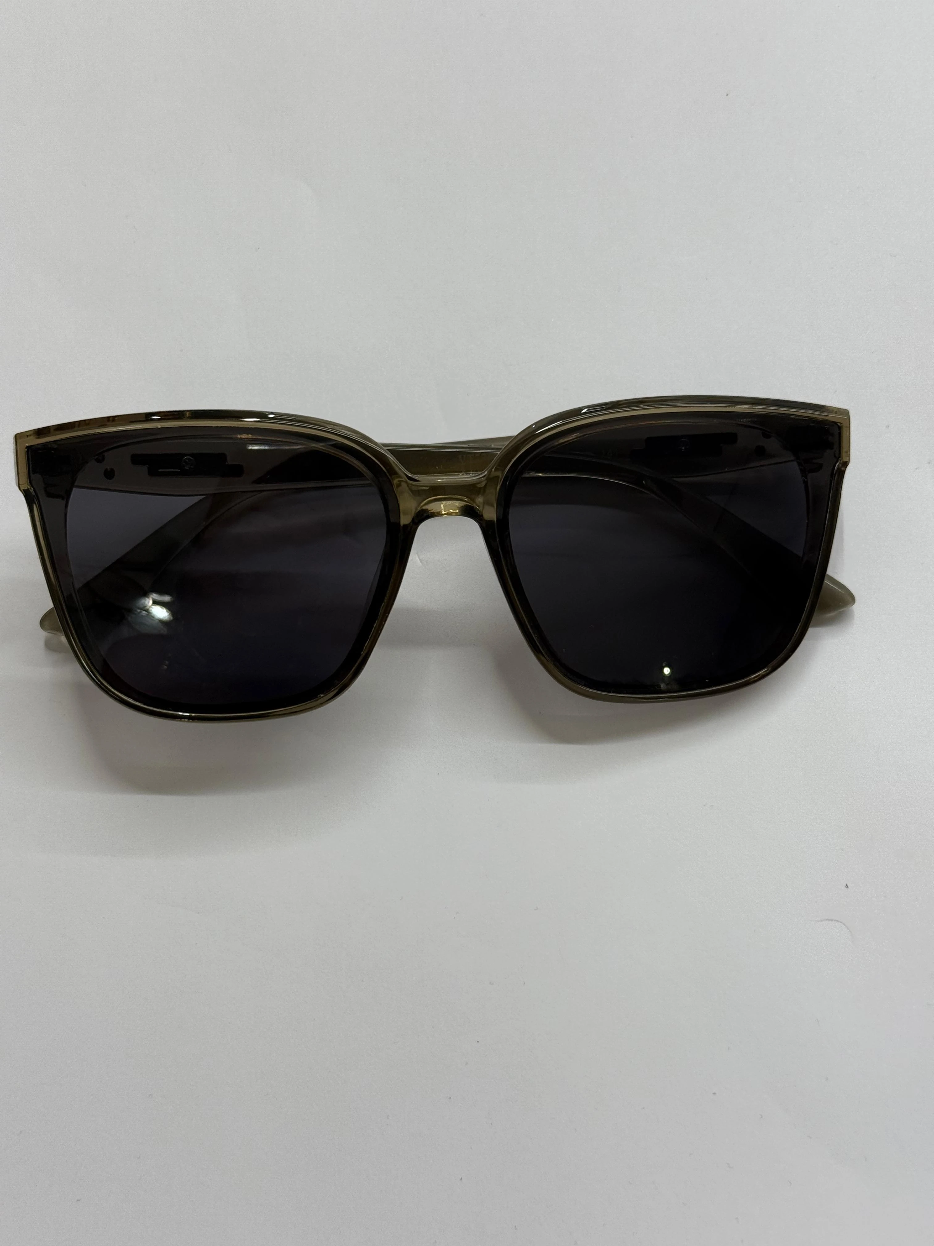 Yeşil Çerçeveli Gözlük