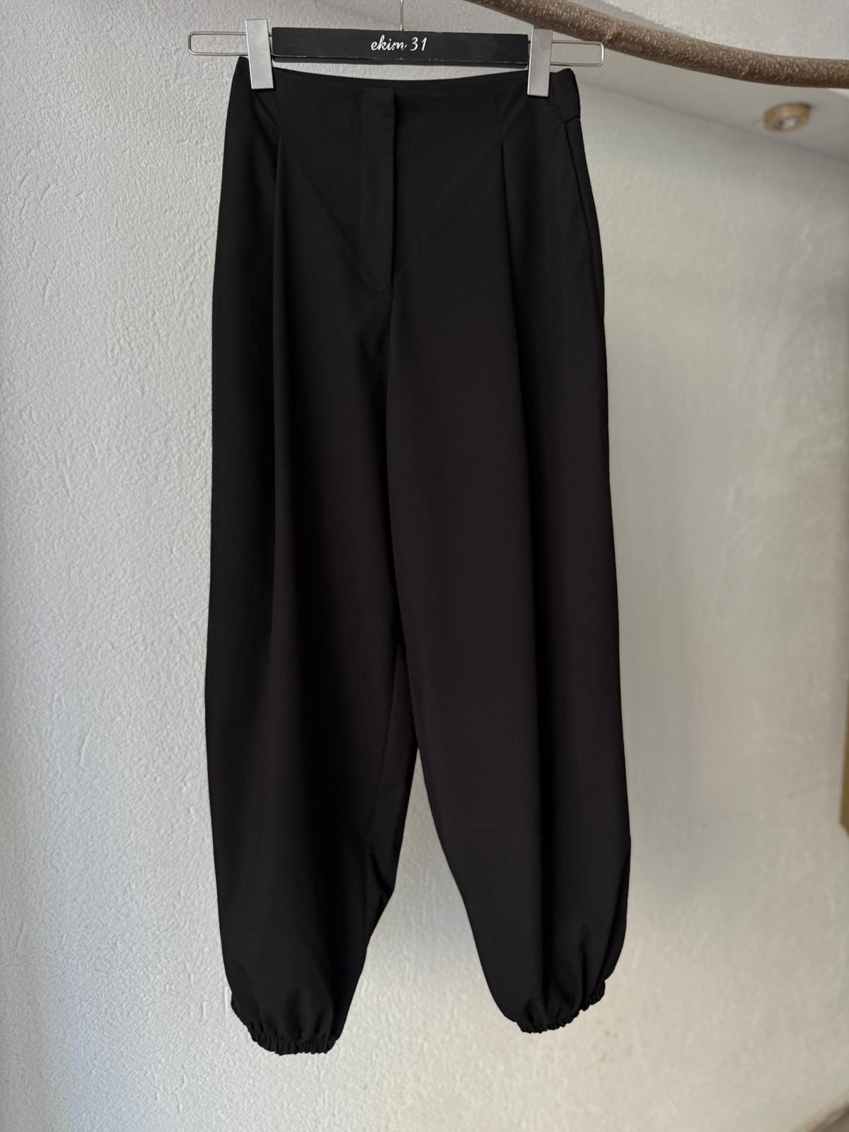 Pileli Lastikli Pantolon