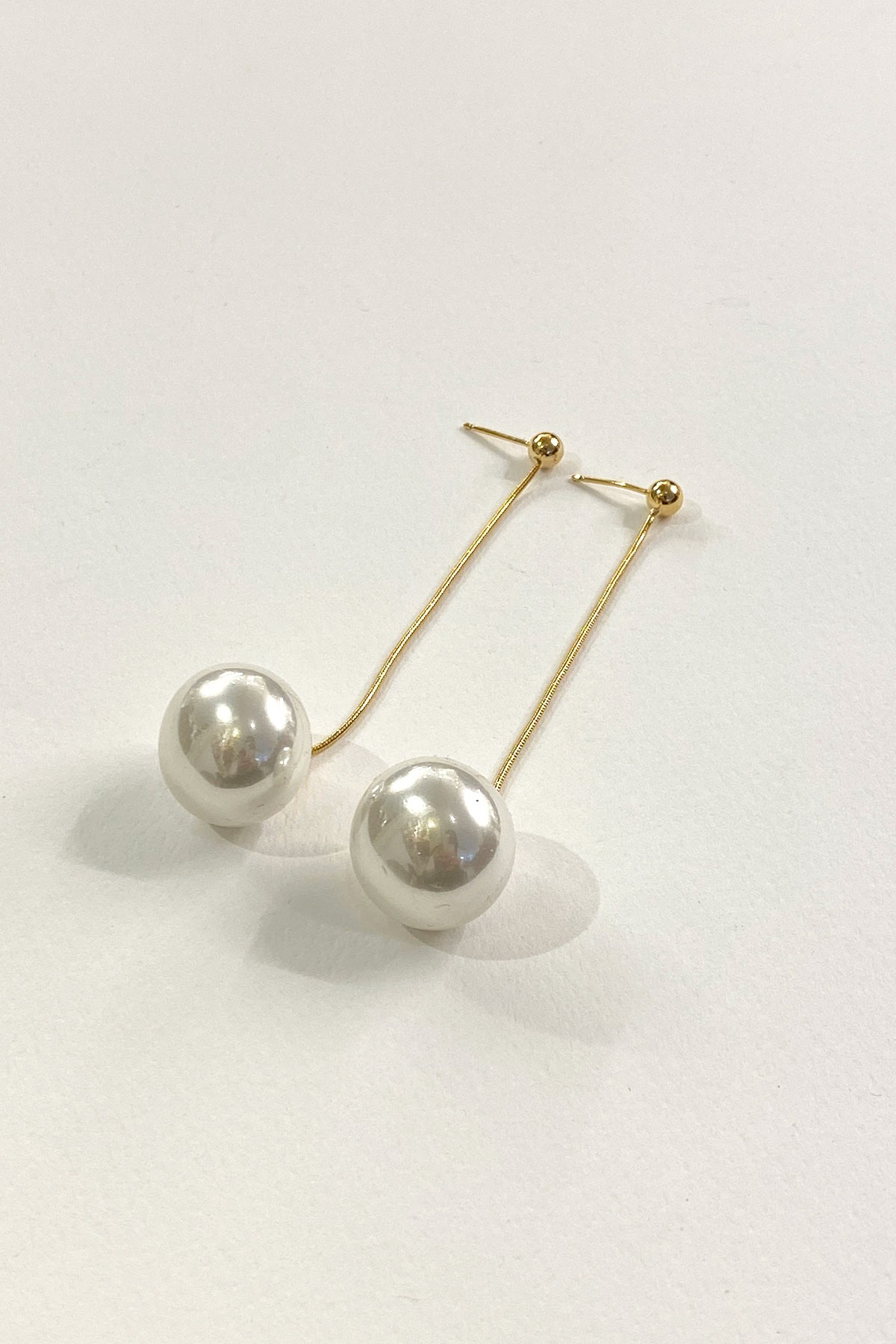 İnci Gold Zincir Detaylı Küpe