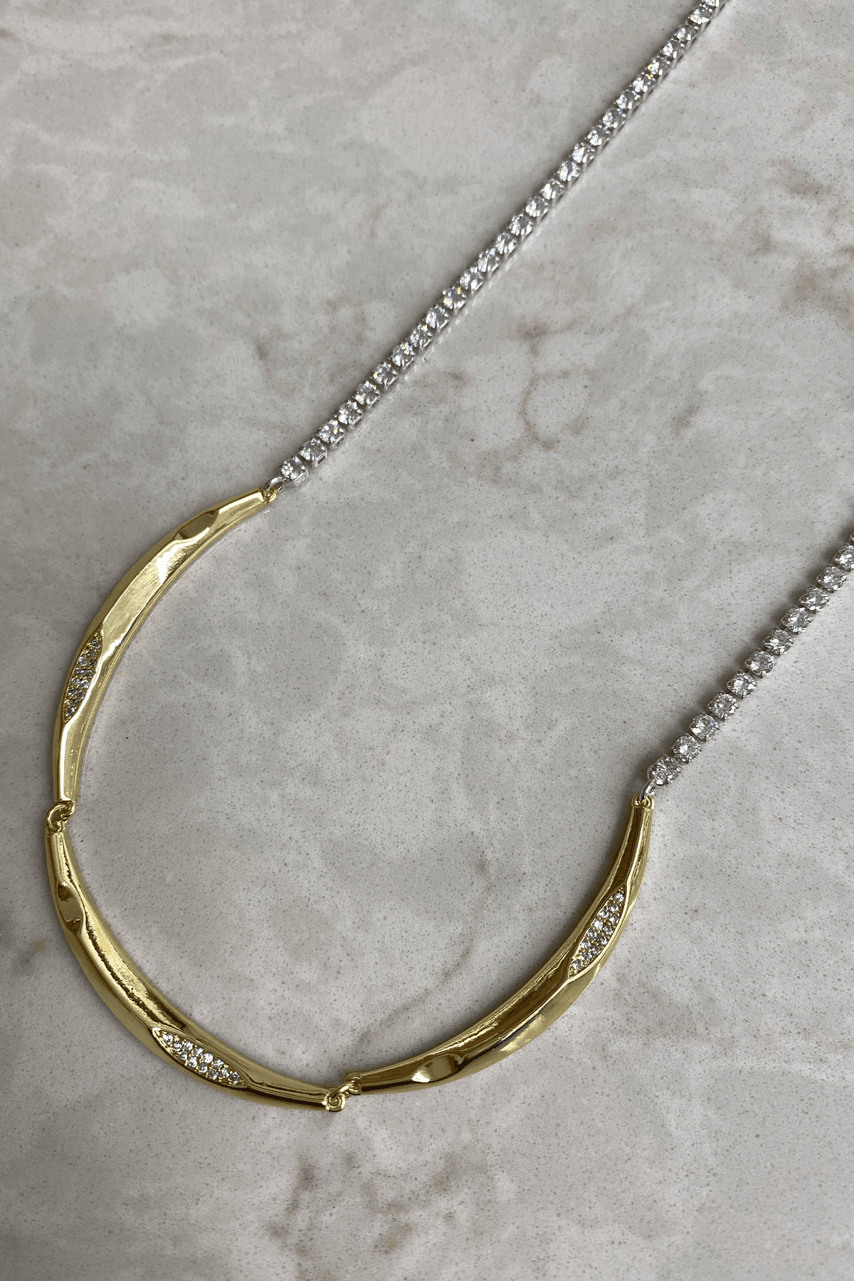 Gold Taş Detaylı Zirkon Taş Kaplama Kolye