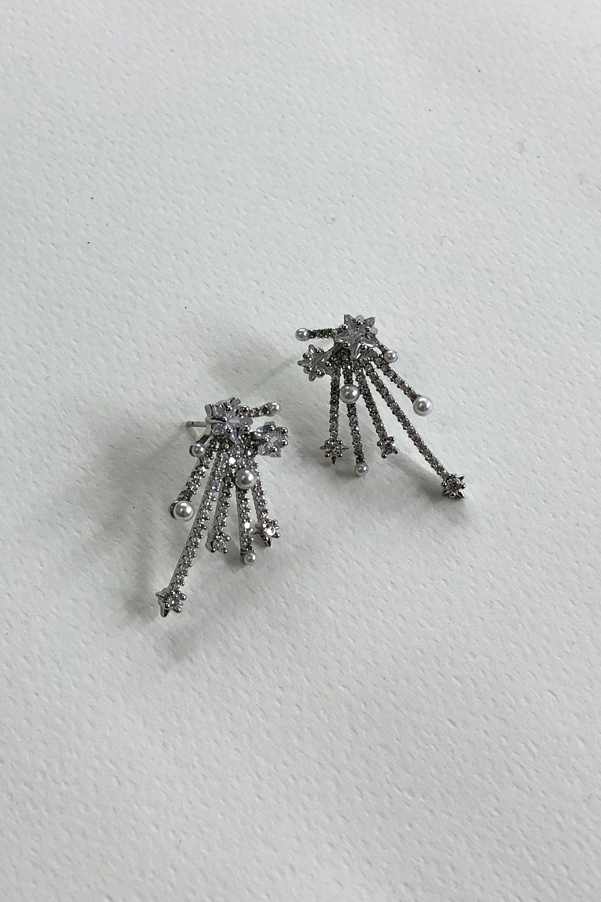 Yıldız Taşlı Model Silver Küpe