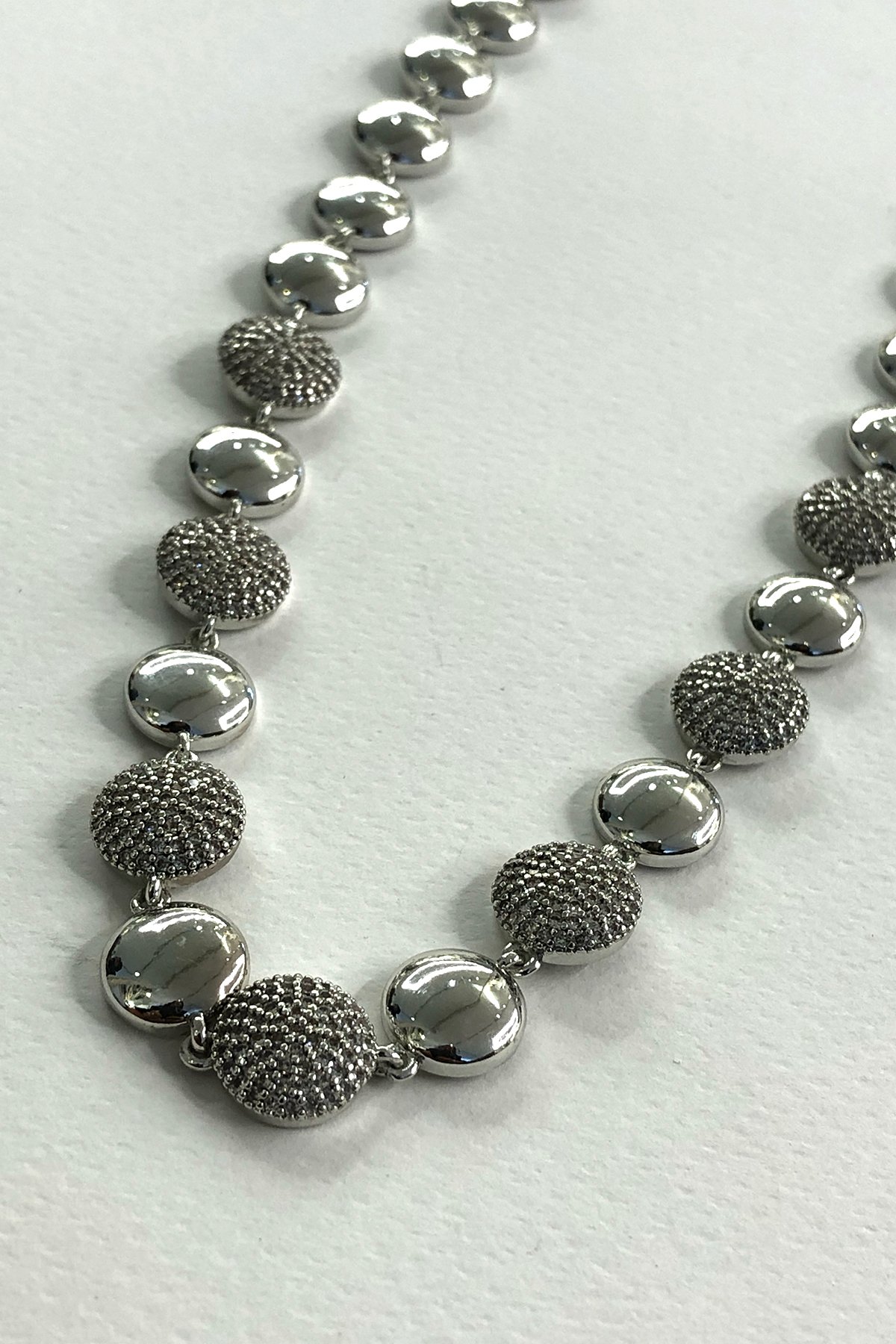 Yuvarlak Taşlı Model Silver Detaylı Zirkon Taş Kolye