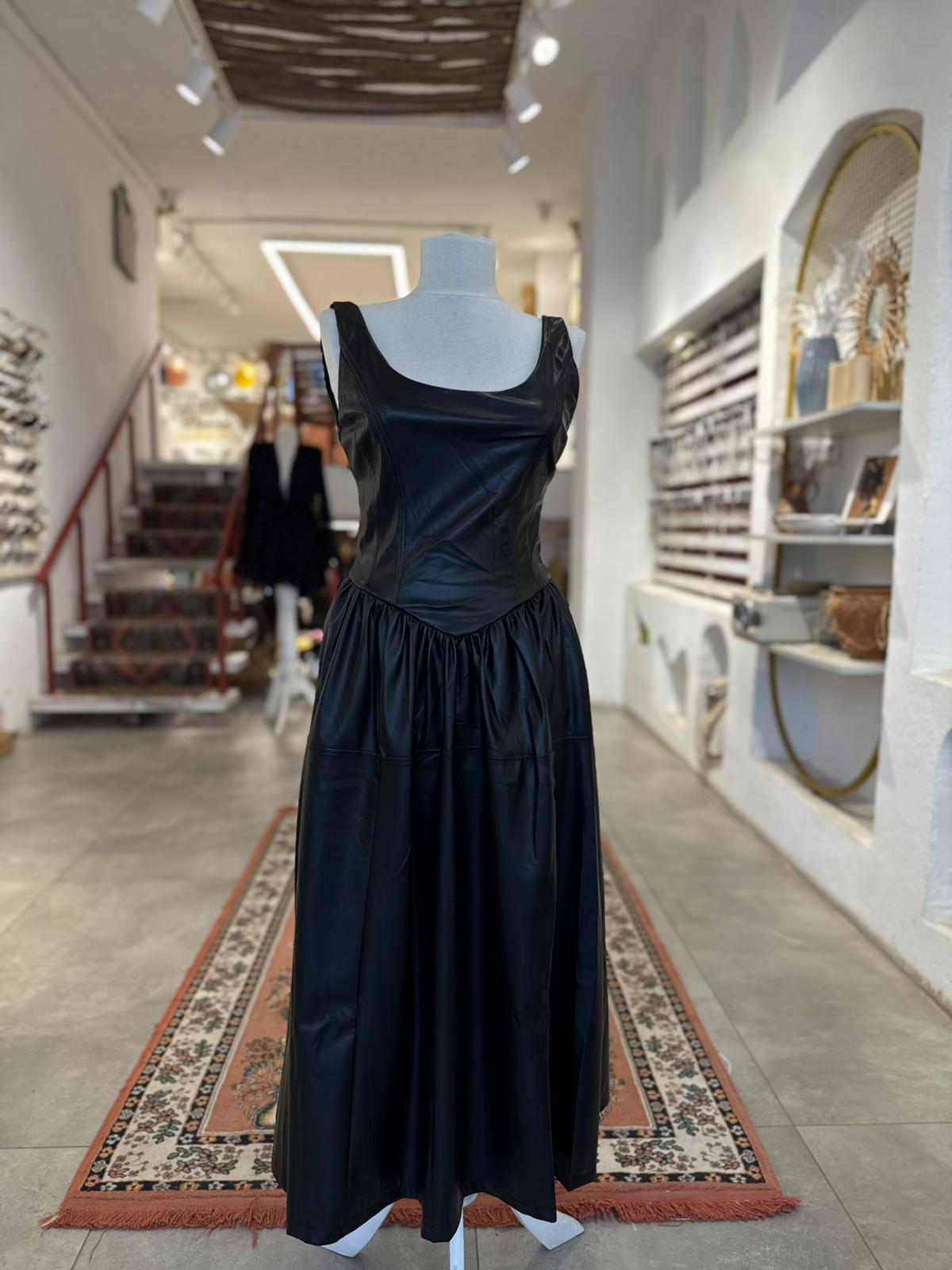 Askılı Deri Elbise