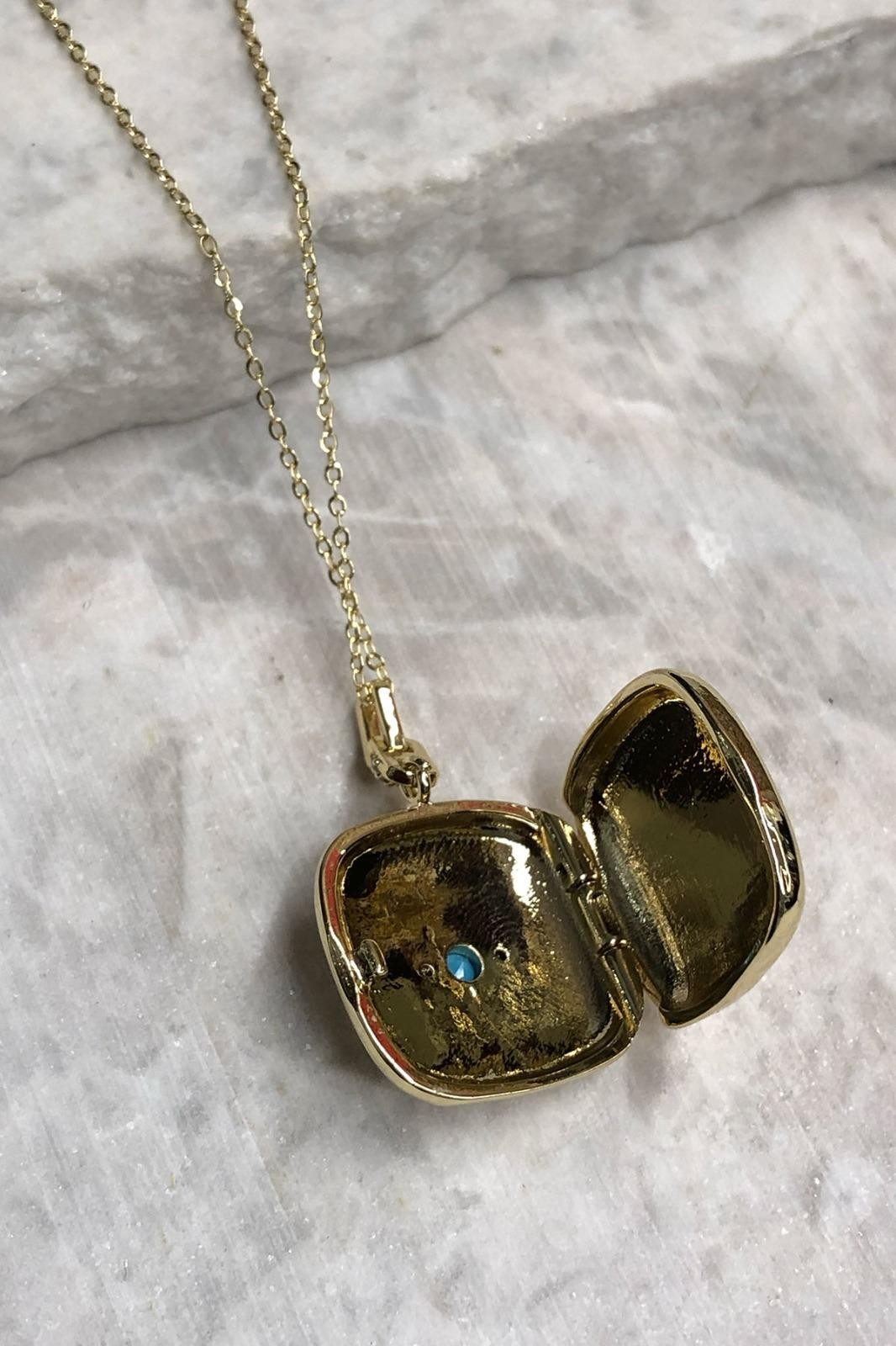 Kare Model Mavi Göz Detay Açılabilir Gold Kolye