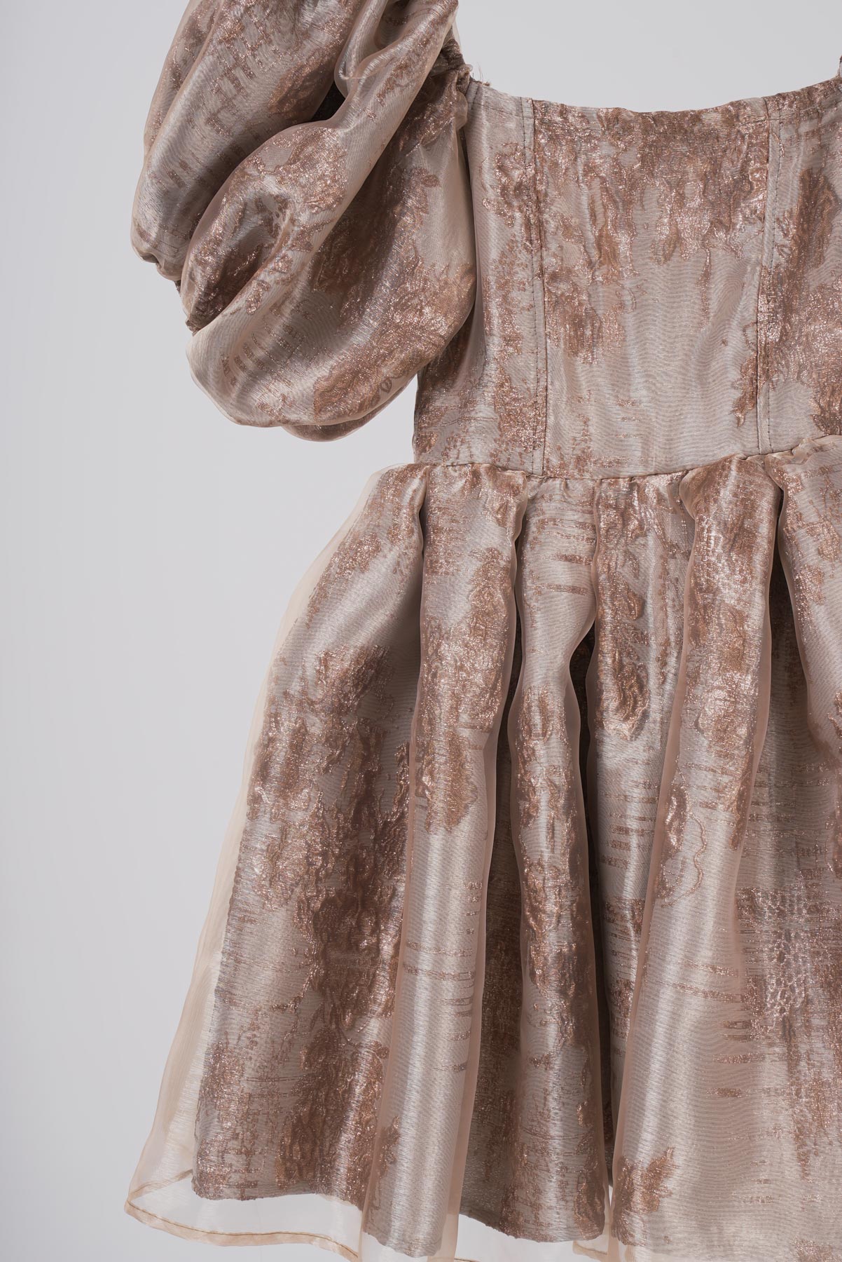 İşlemeli Masal | Kabarık Kollu Vizon Mini Elbise