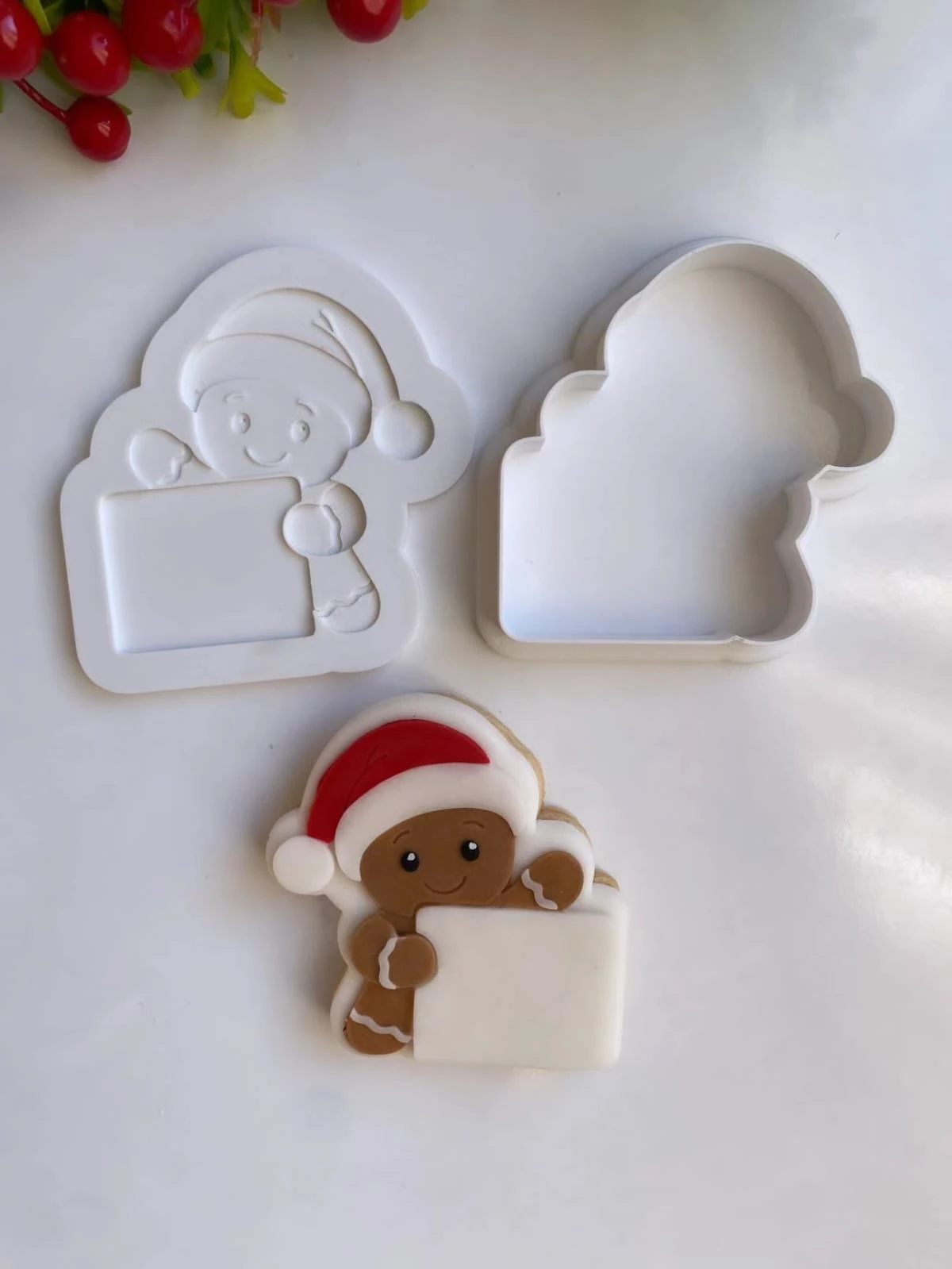 Yılbaşı 2026 Temalı Kurabiye Kalıbı Seti – Noel Baba, Geyik, Elf, Kardan Adam ve Penguen Figürleriyle Yeni Yılın En Tatlı Hali