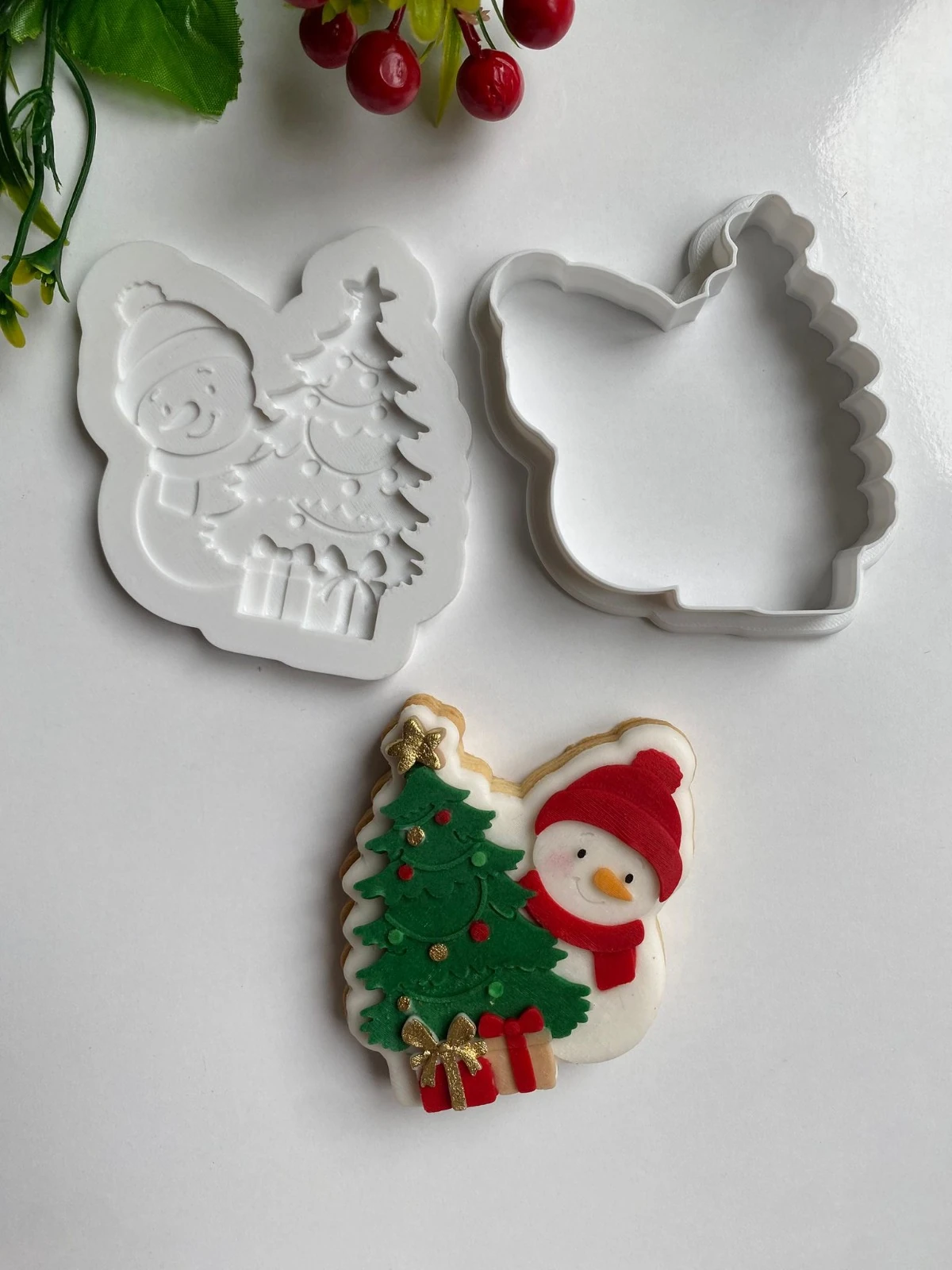 Yılbaşı Temalı Kurabiye Kalıpları Konsepti – Noel Baba, Geyik, Kardan Adam, Hediye ve Çam Ağacı Figürleri