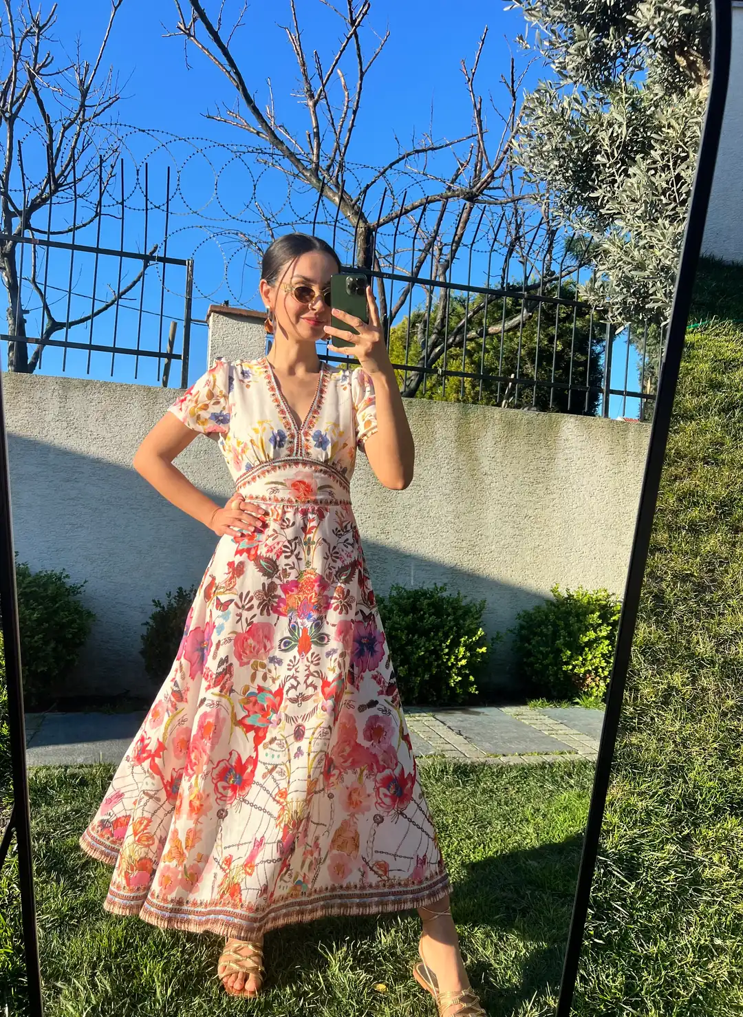 V Yaka Floral Elbise-Ekru(ÖN SiPARİŞ BAYRAM SONRASI KARGO)