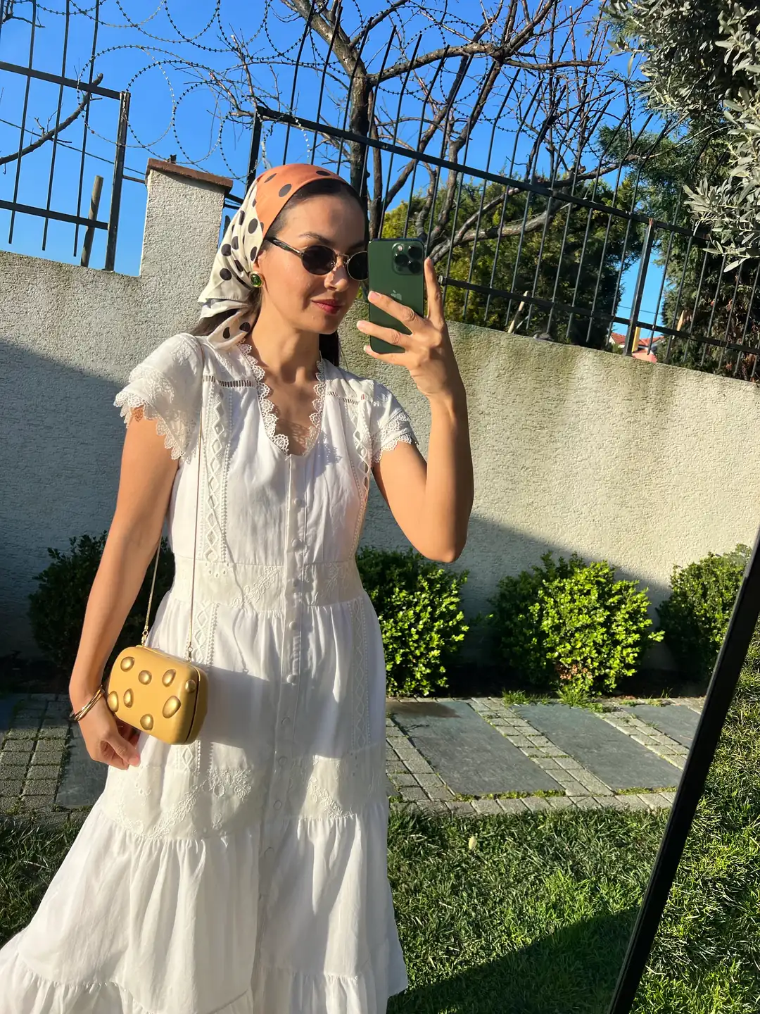 Boydan Düğmeli Fisto Elbise-Beyaz