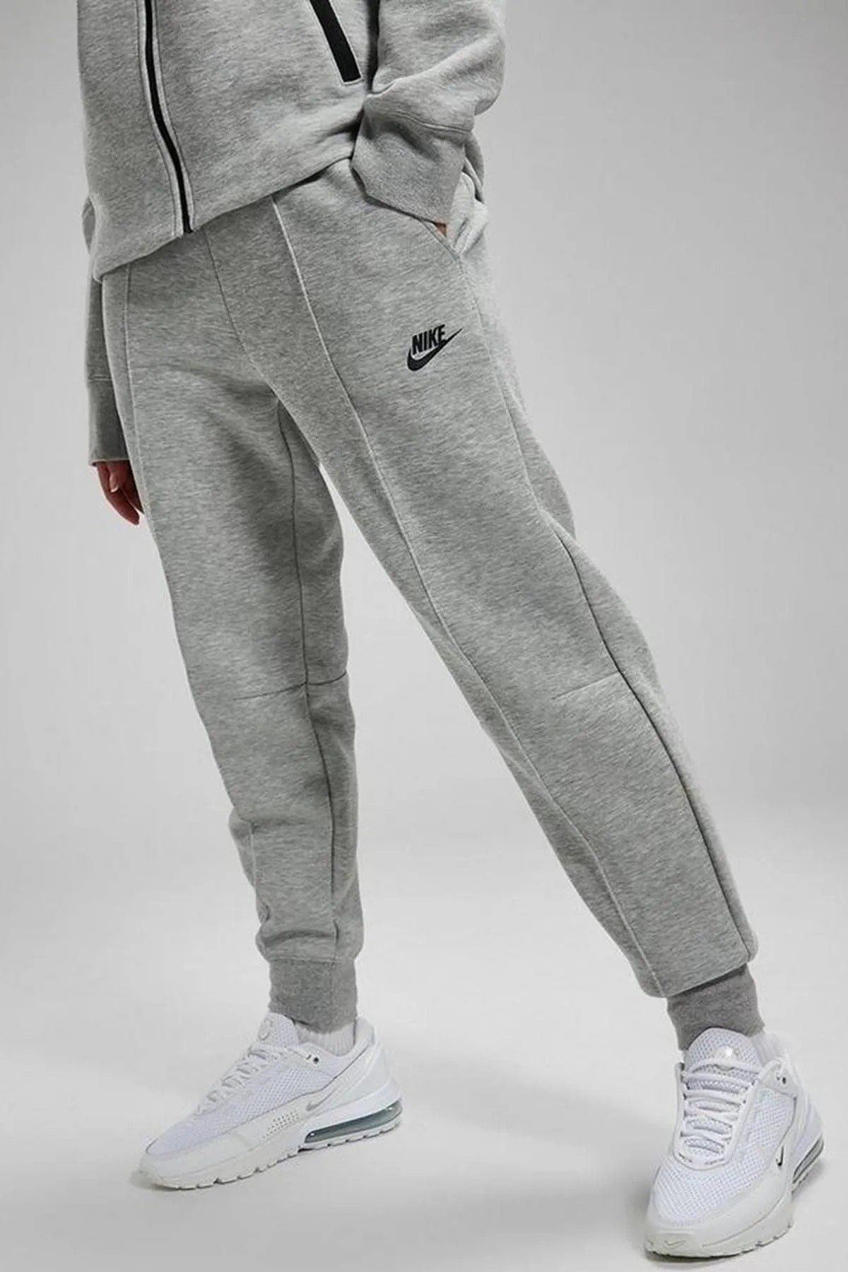 Sportswear Tech Fleece Standart Fit Mid Rise Jogger Gray Kadın