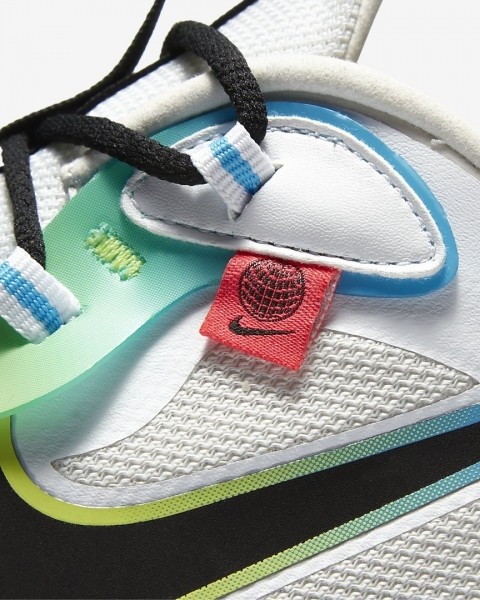 Air Max 270 React SE
