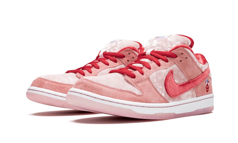 SB Dunk Low StrangeLove