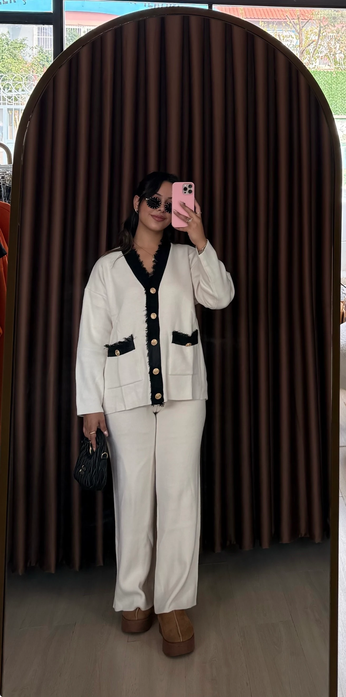 Gold Düğmeli Krem Triko Takım