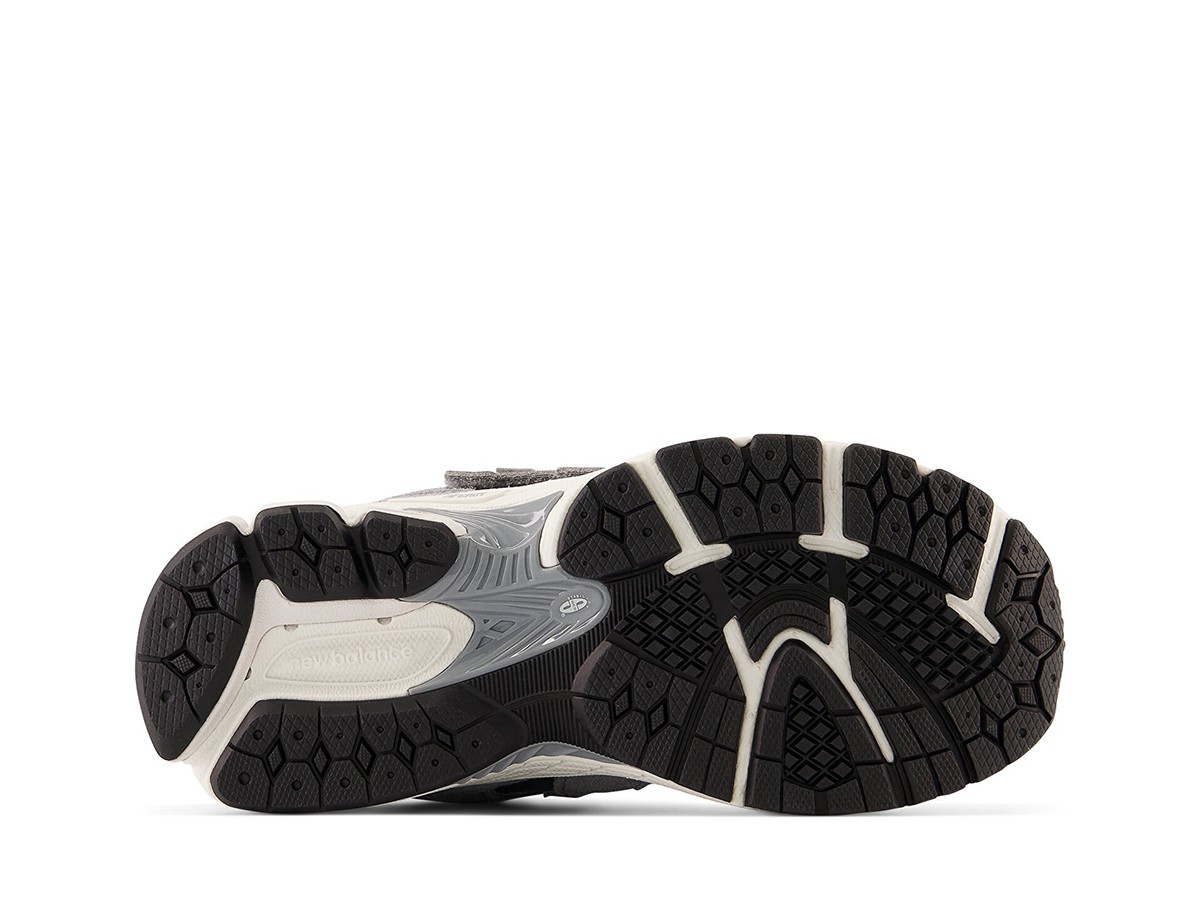New Balance 2002 Lifestyle Çocuk Gri Spor Ayakkabı