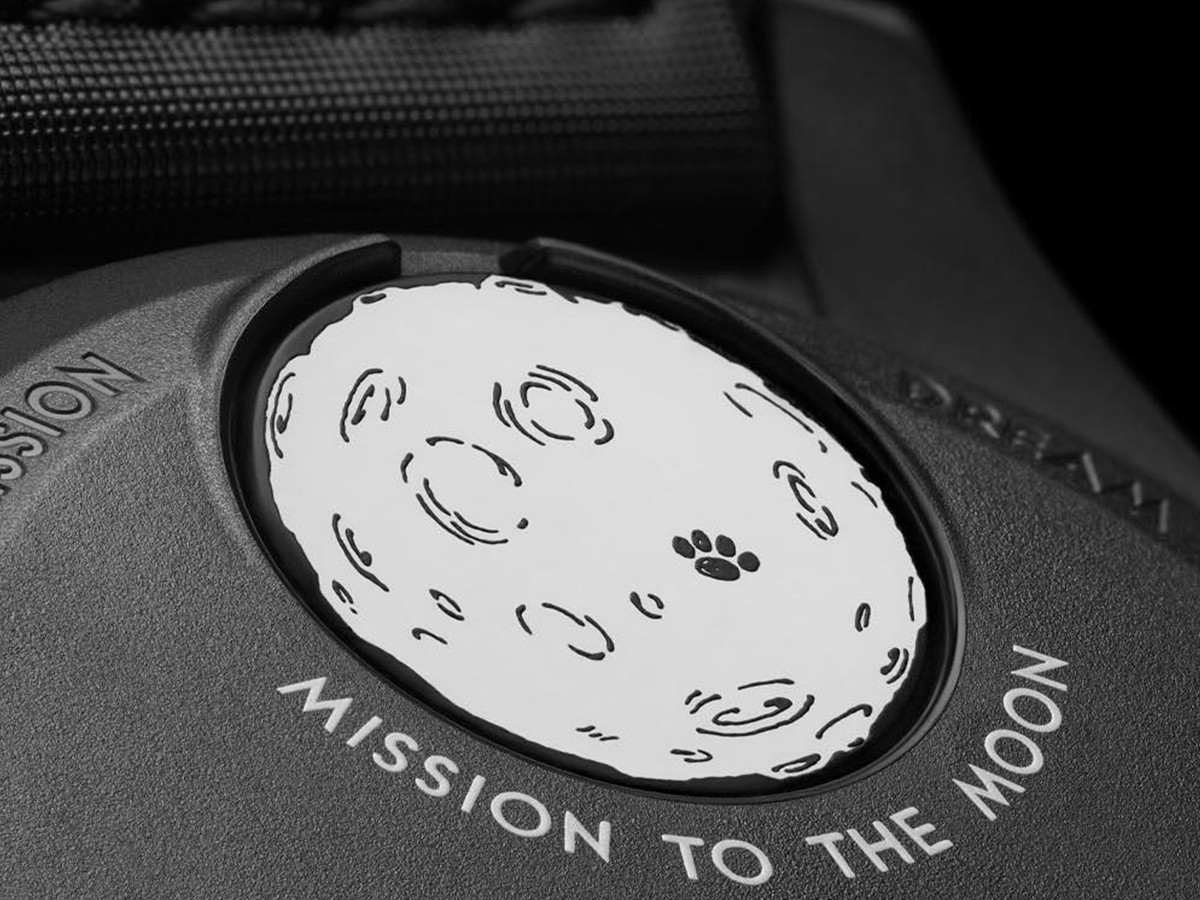 Swatch x Omega Moonphase Snoopy Black