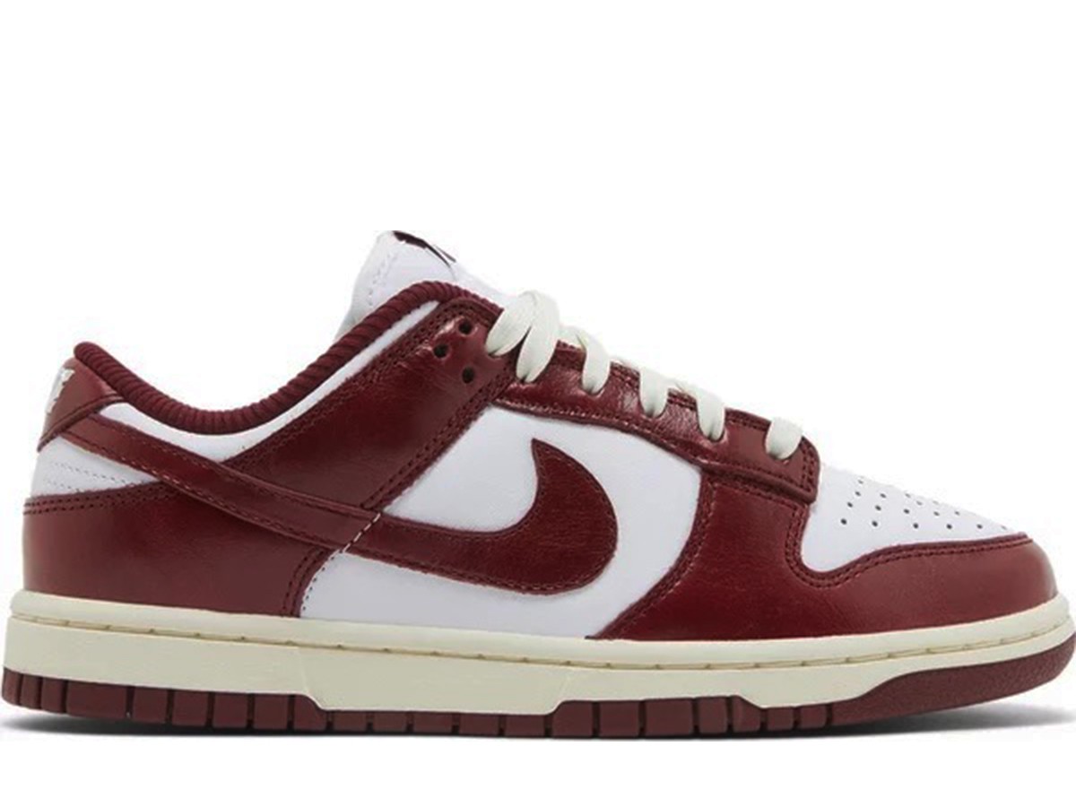 Dunk Low PRM Vintage Team Red Wmns