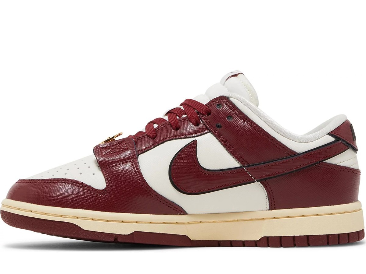 Dunk Low SE Sail Team Red Wmns