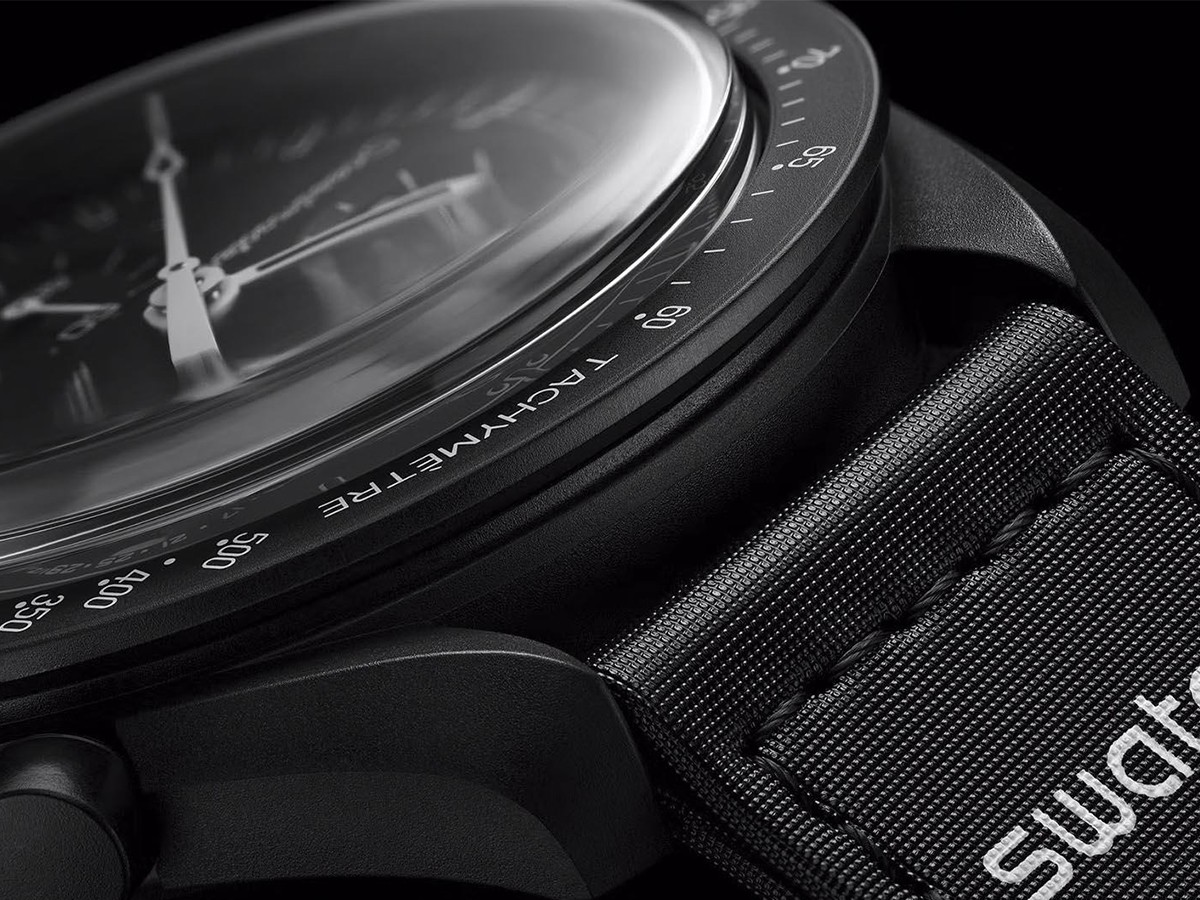 Swatch x Omega Moonphase Snoopy Black