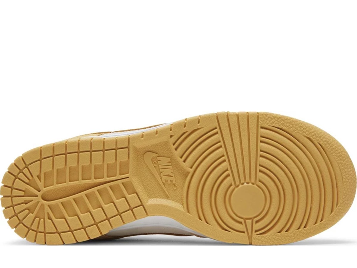 Dunk Low Gold Suede Wmns