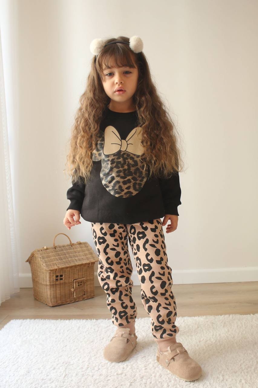 Fiyonklu Leopar Takım