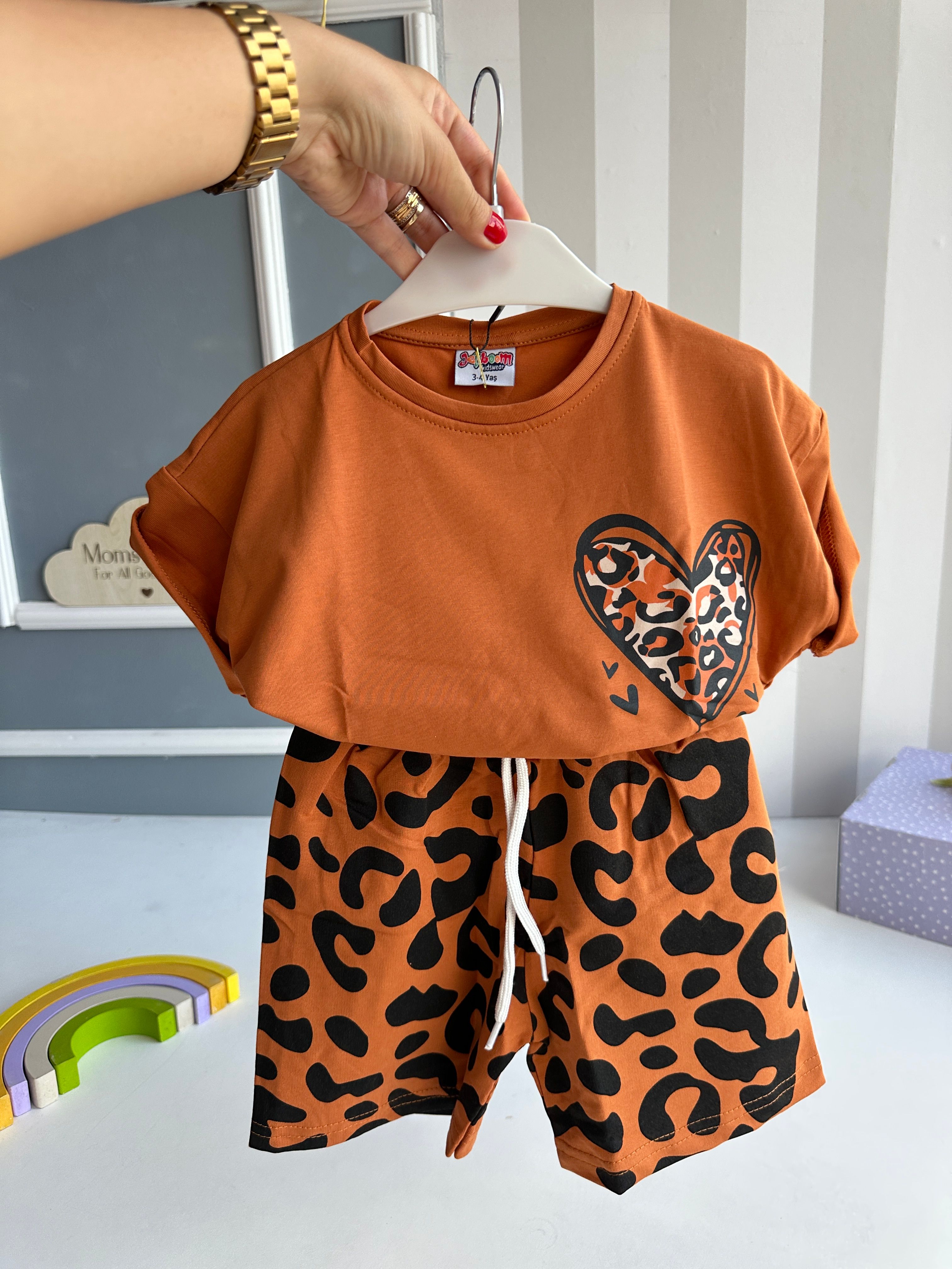 Leopar Desenli Şortlu Yazlık Takım